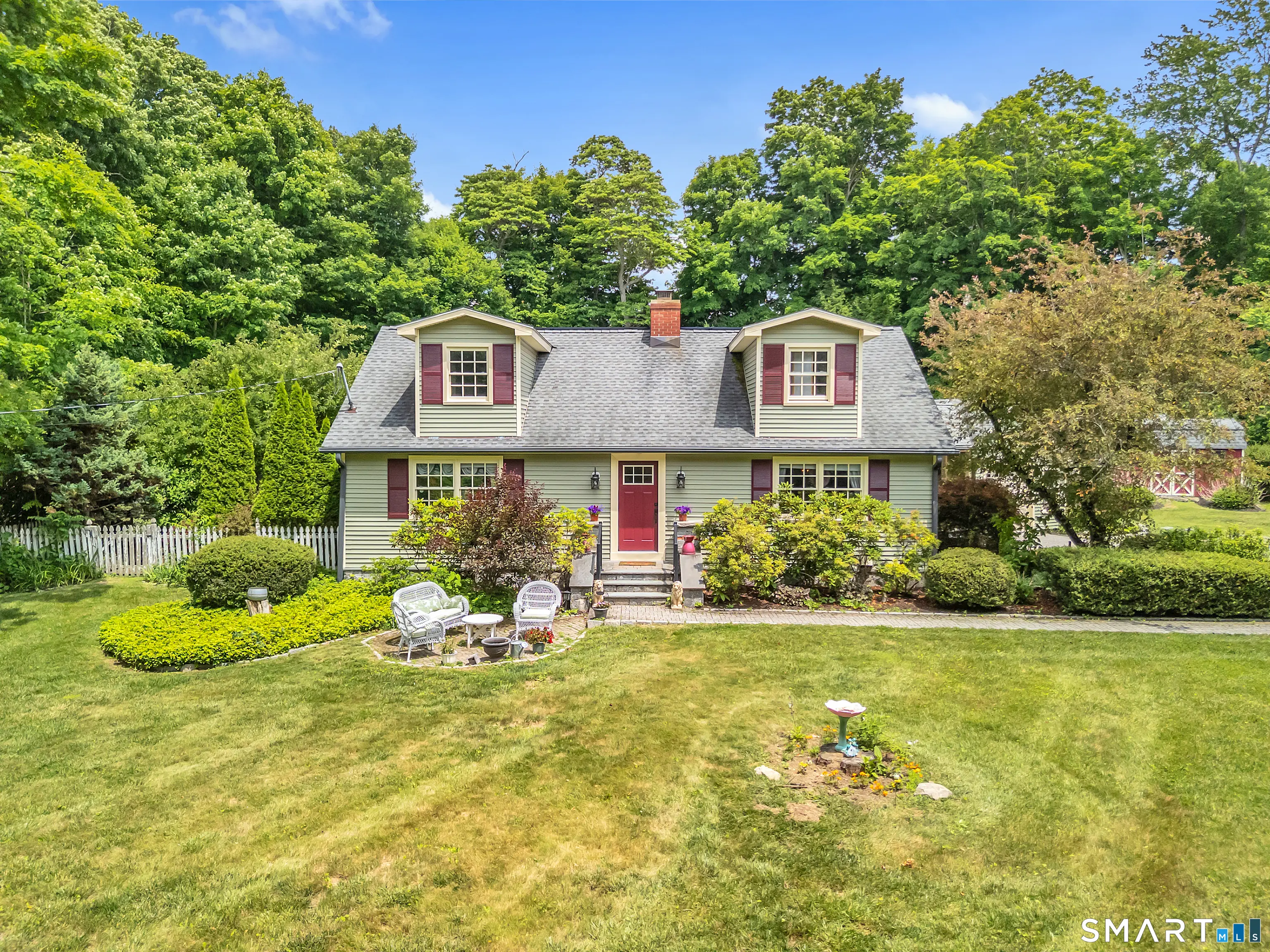 5 North Beech Tree Road, Brookfield