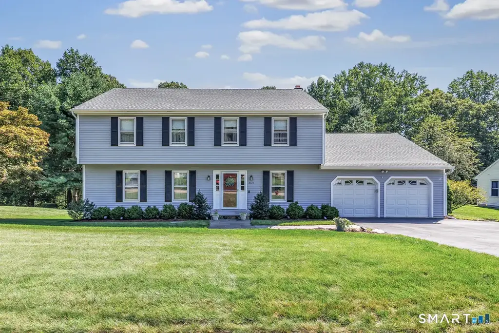 2125 Cutspring Road, Stratford