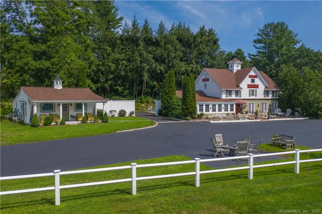 4 Long Ridge Road, Redding