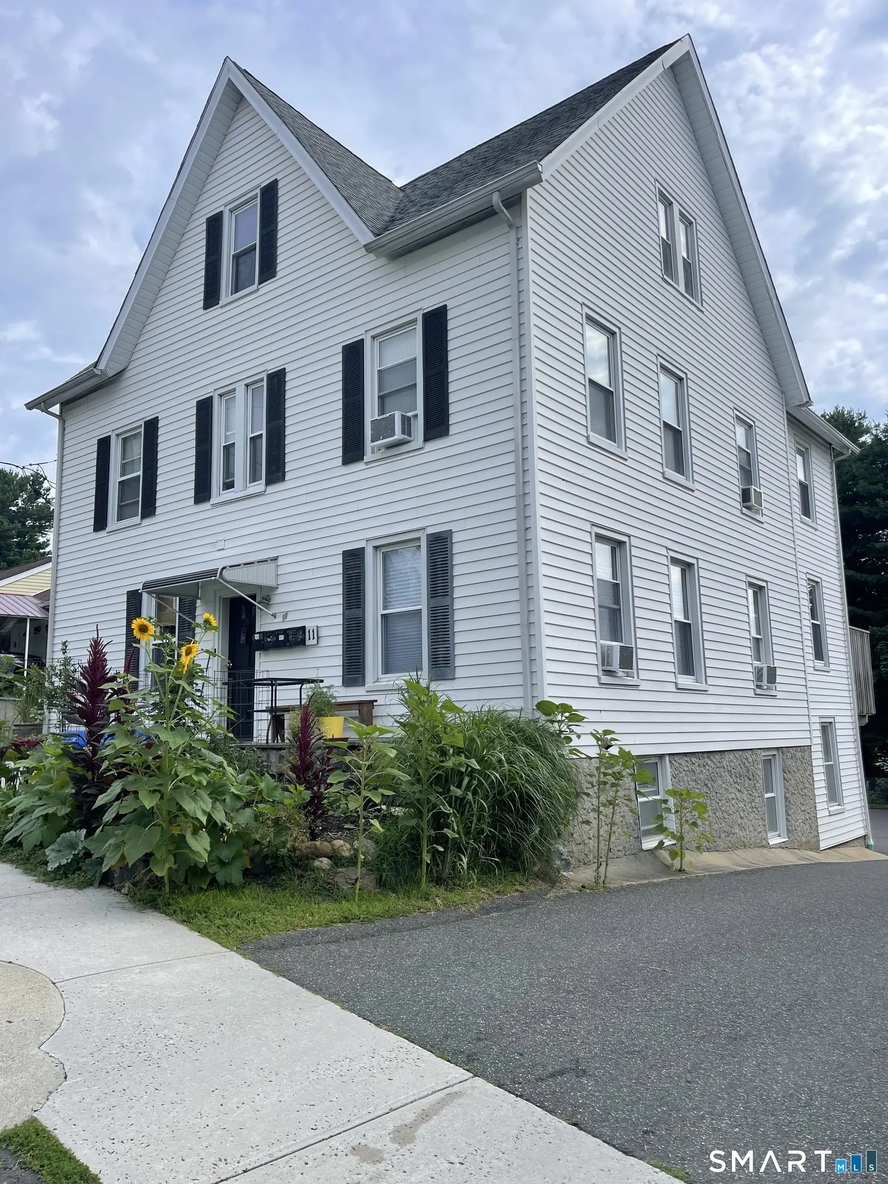 11 Stone Street, Danbury