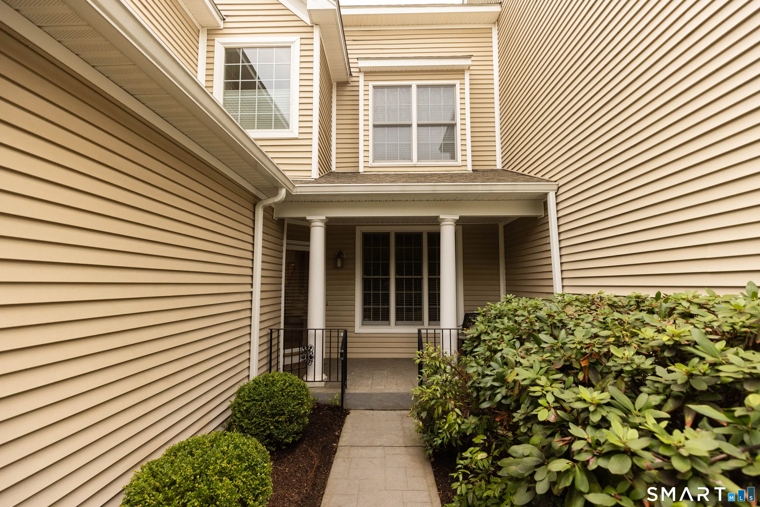 108 Imperial Court 108, Trumbull