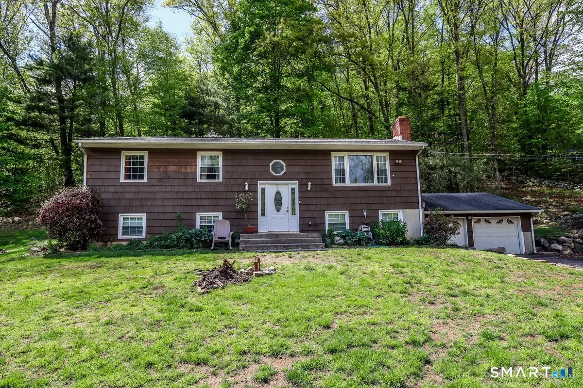 5 Connelly Road, New Milford