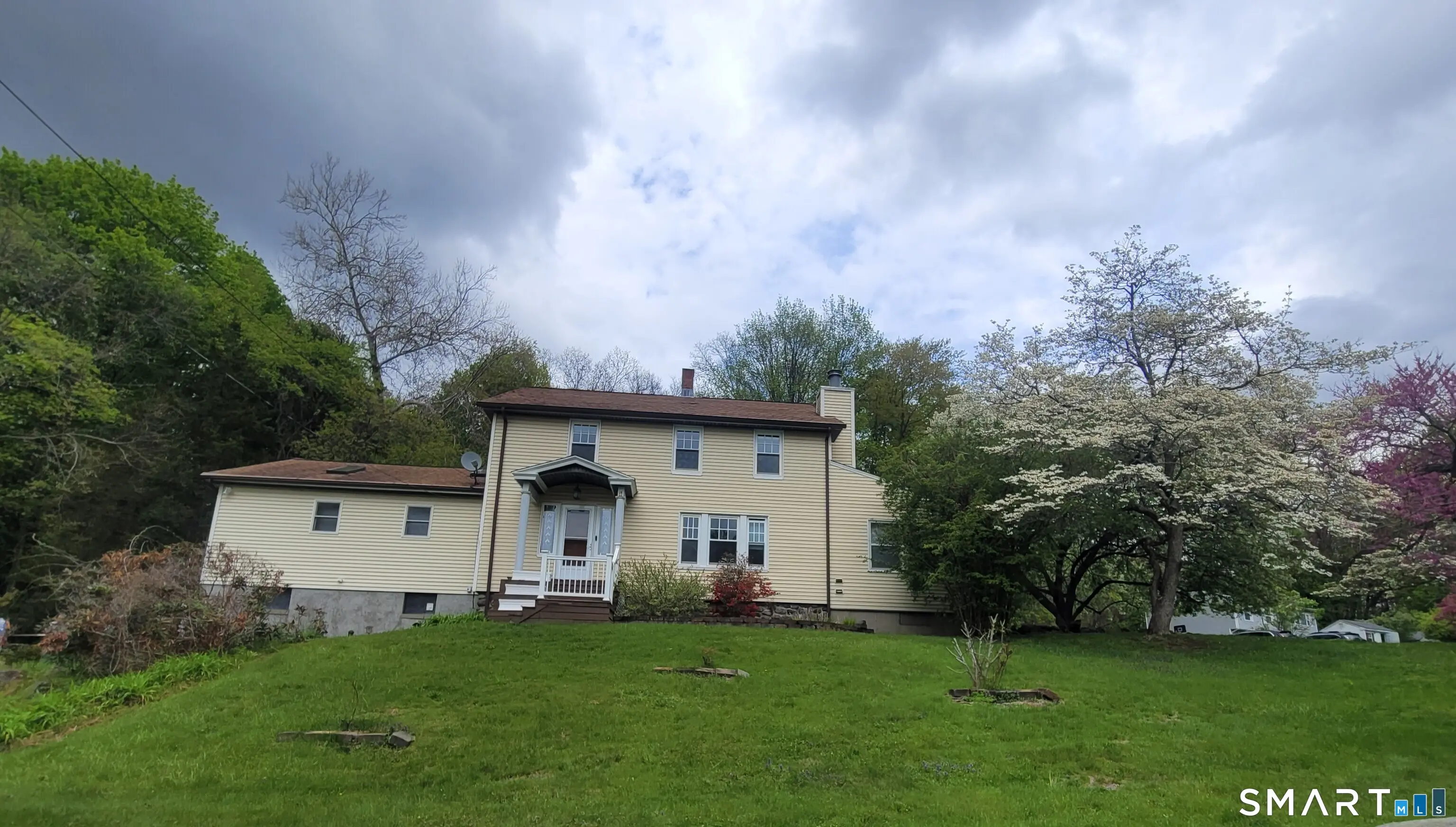 130 Woodbine Street, Naugatuck