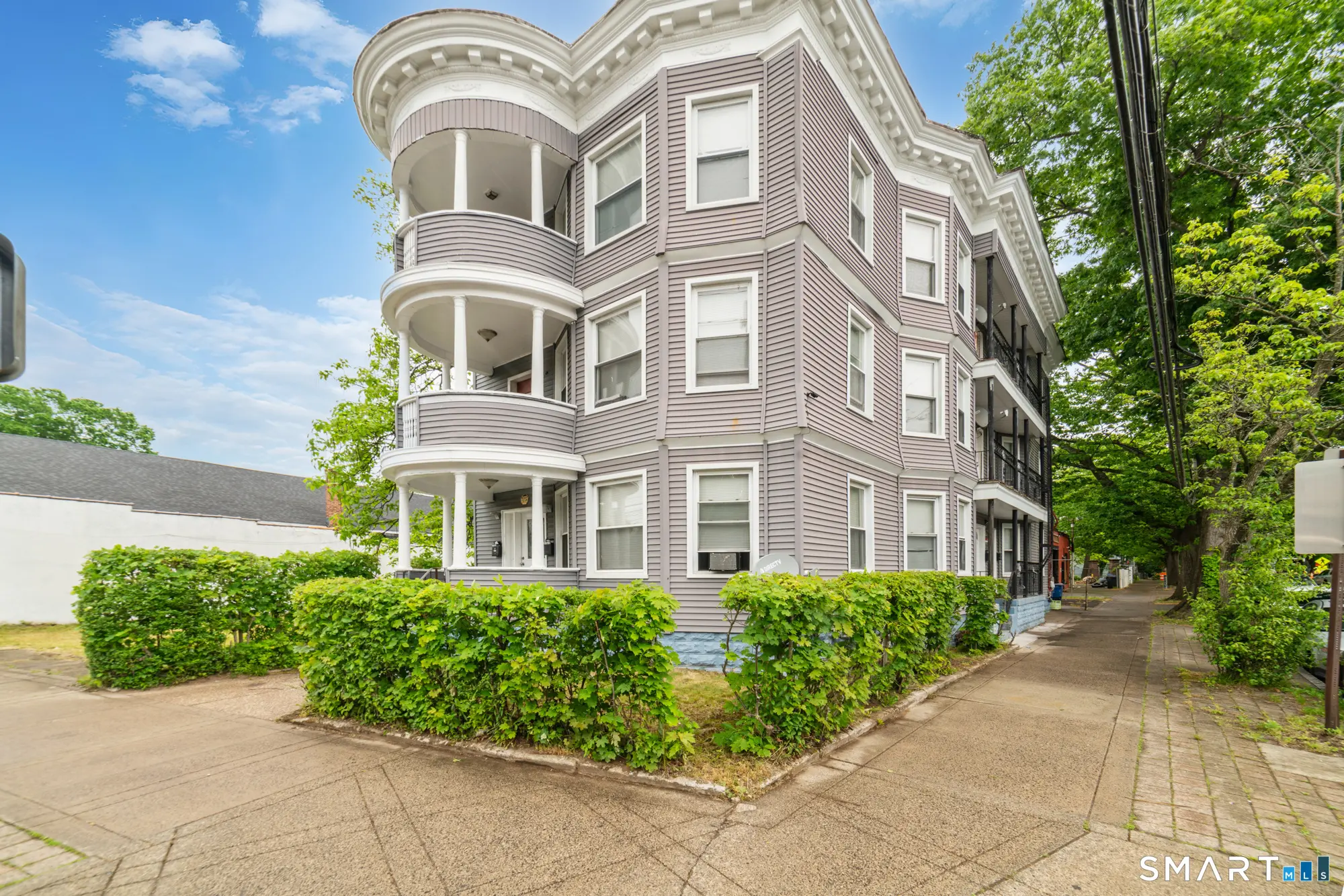 705 Dixwell Avenue 1r, New Haven
