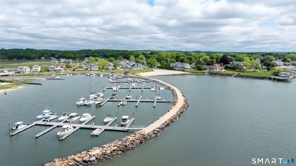 8 Owaneco Trail, Old Saybrook