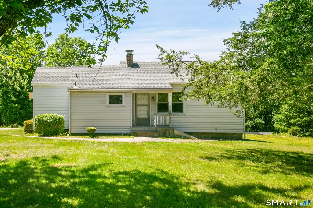 11 Bear Mountain Road, New Fairfield