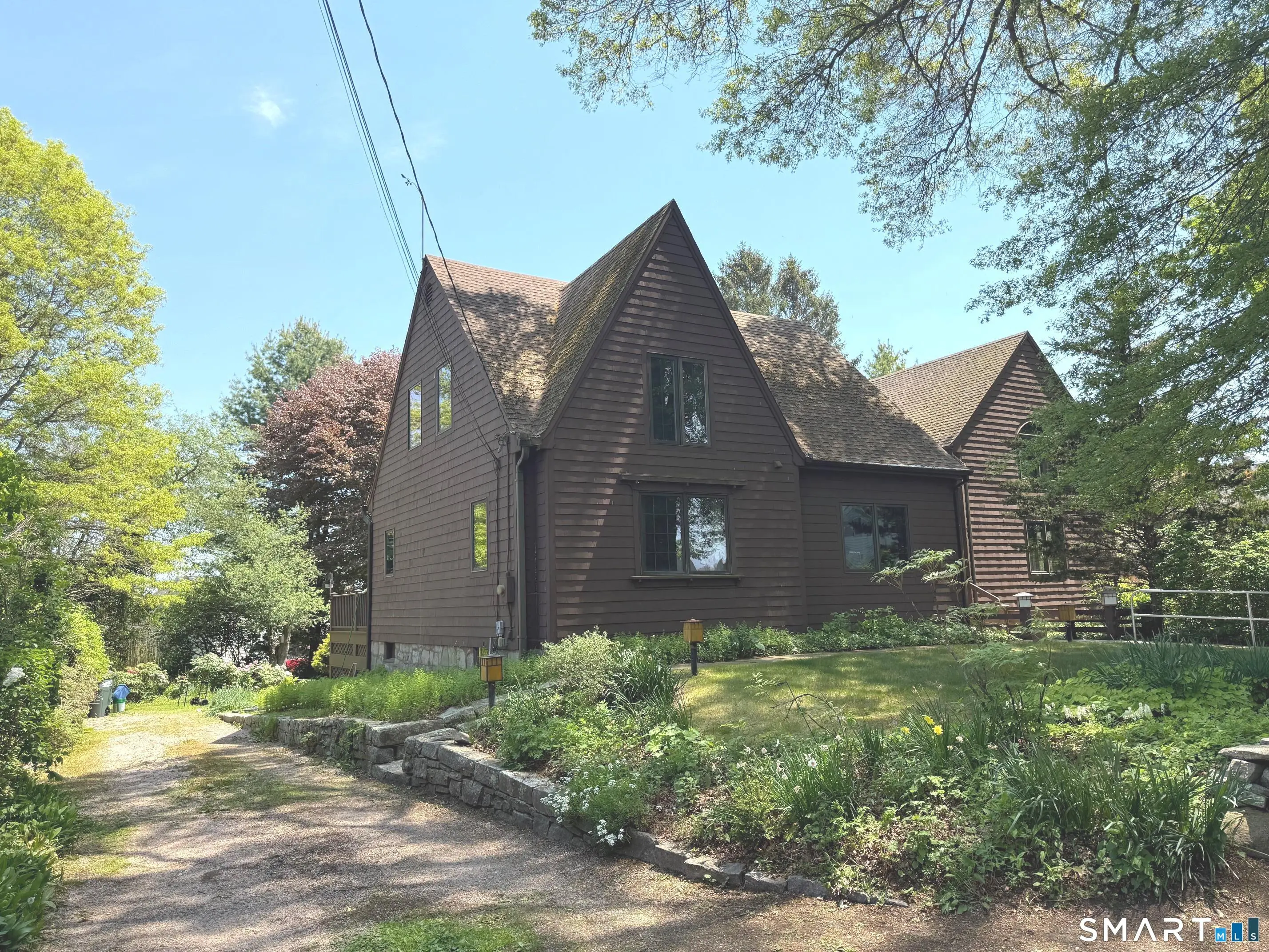 8 Ivy Road, Stonington