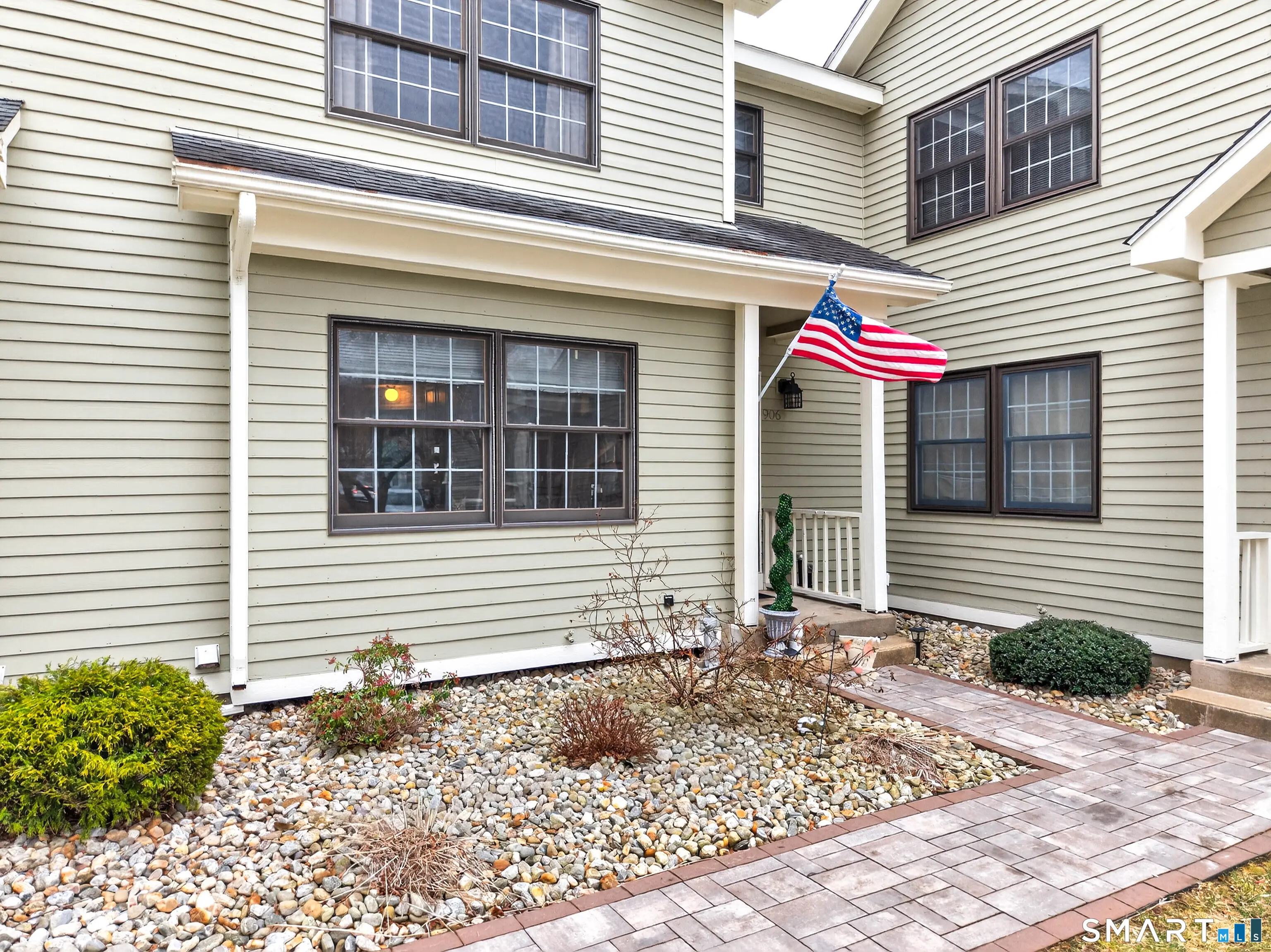 906 Canterbury Lane 906, Colchester