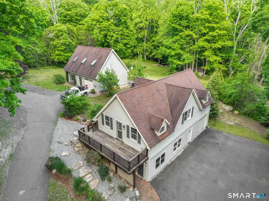 19 Moodus Leesville Road, East Haddam