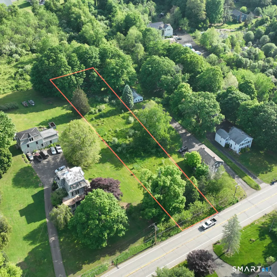 133 Main Street, Middlefield