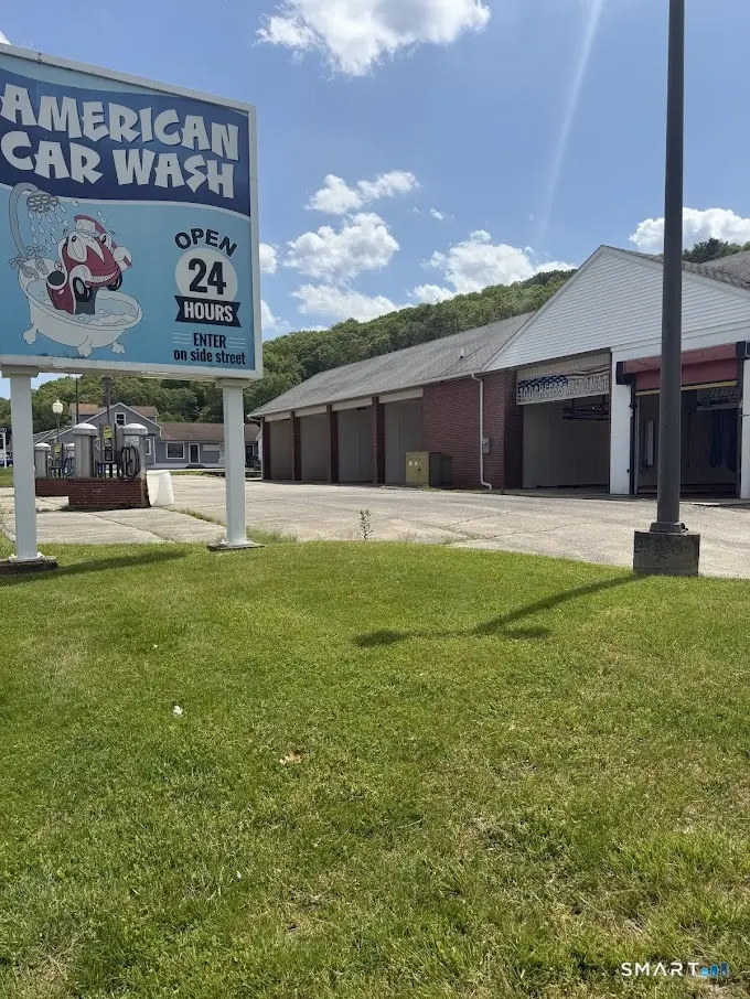 924 Route 32, Montville