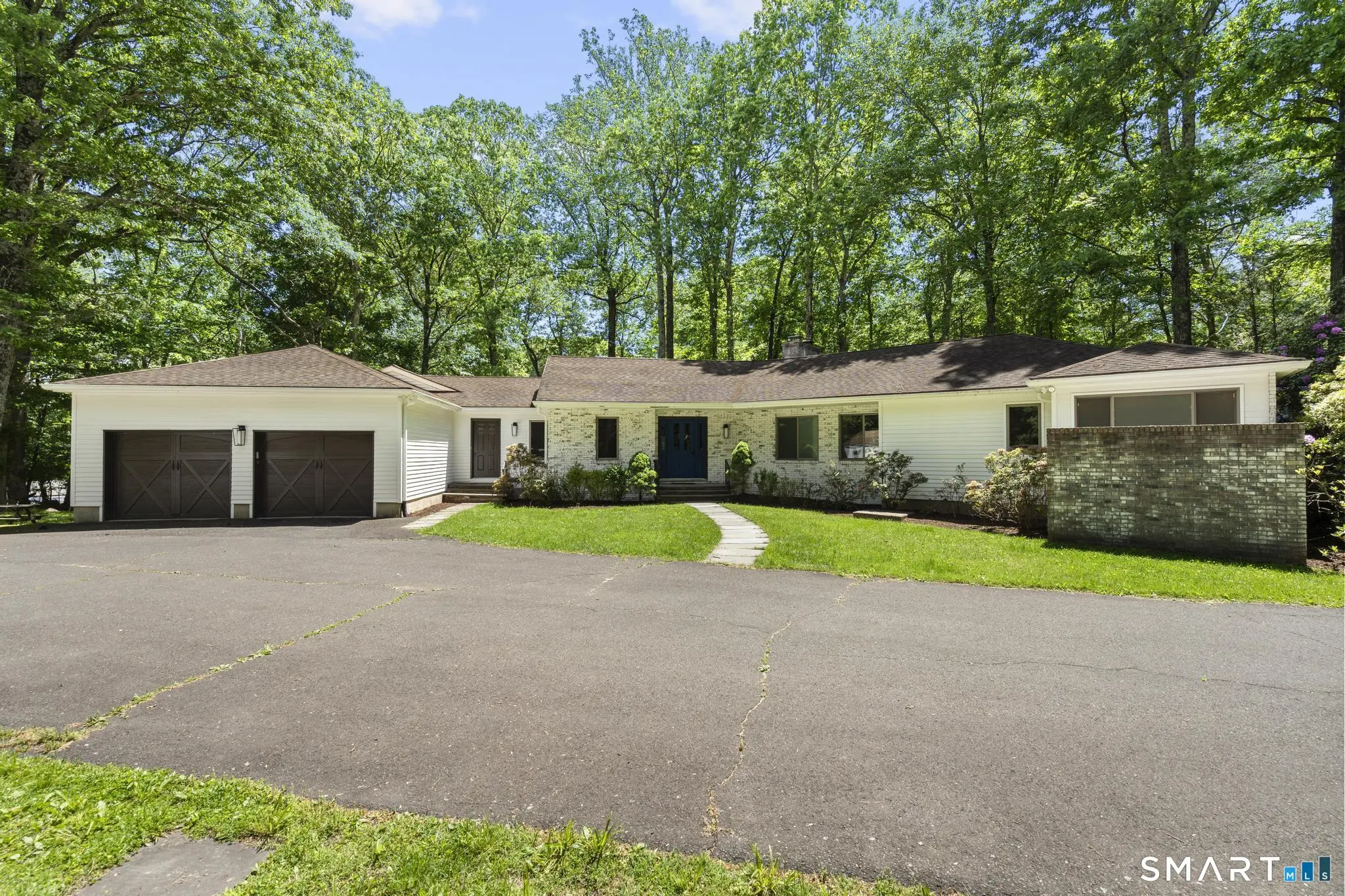 58 Briar Woods Trail, Stamford
