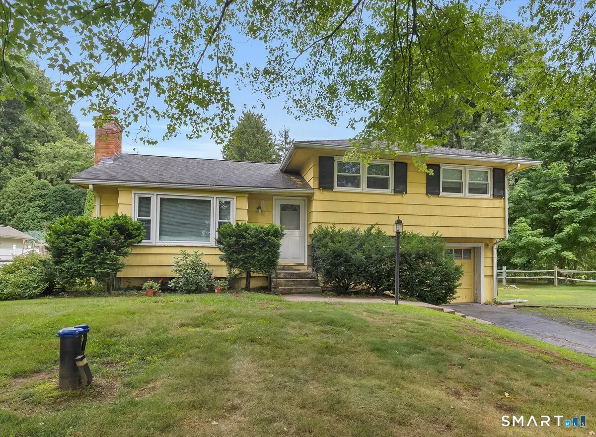 36 Willow Street, South Windsor