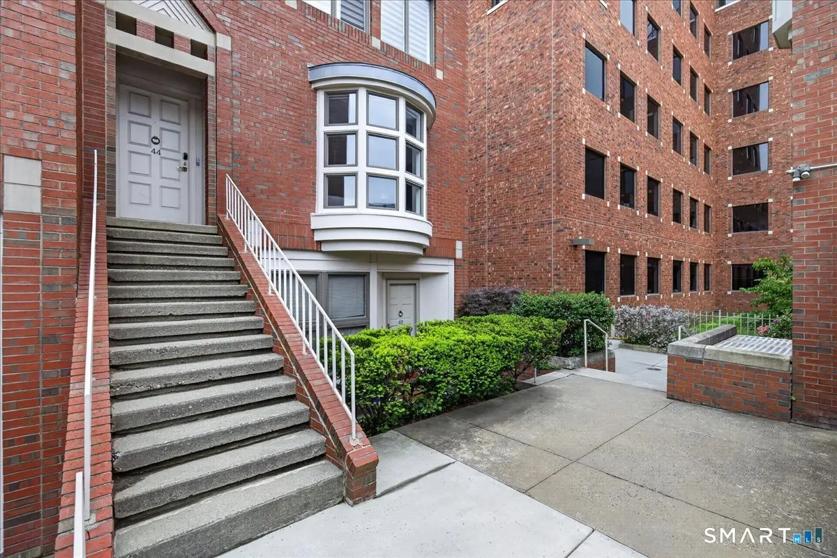 44 Temple Court 44, New Haven