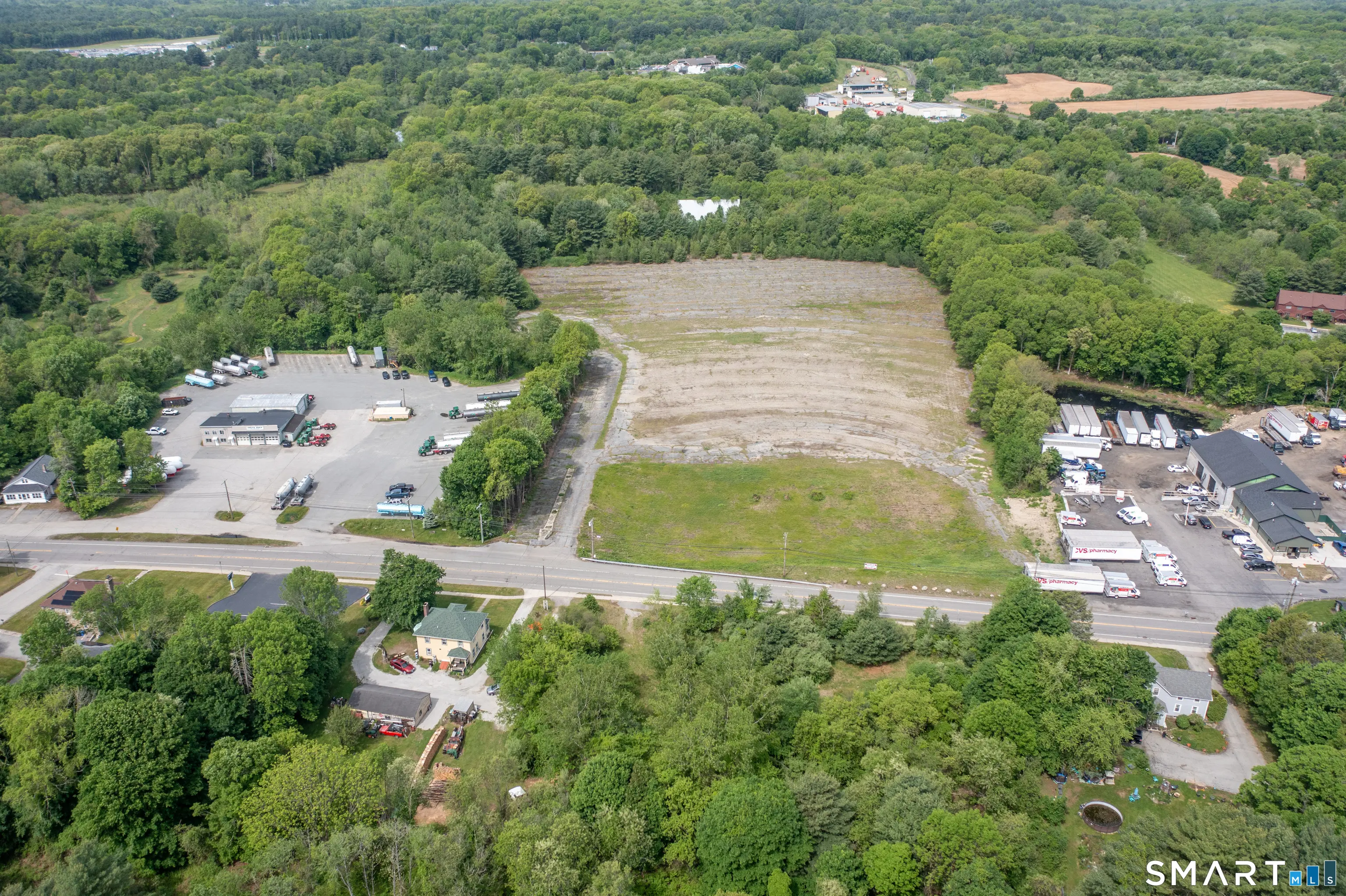 899 North Main Street, Killingly