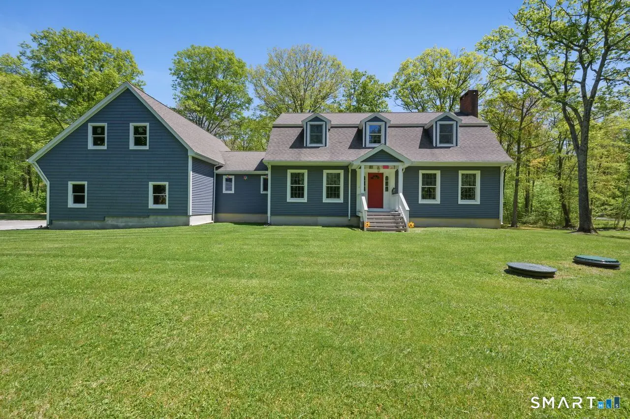 104 Lambert Road, Sharon