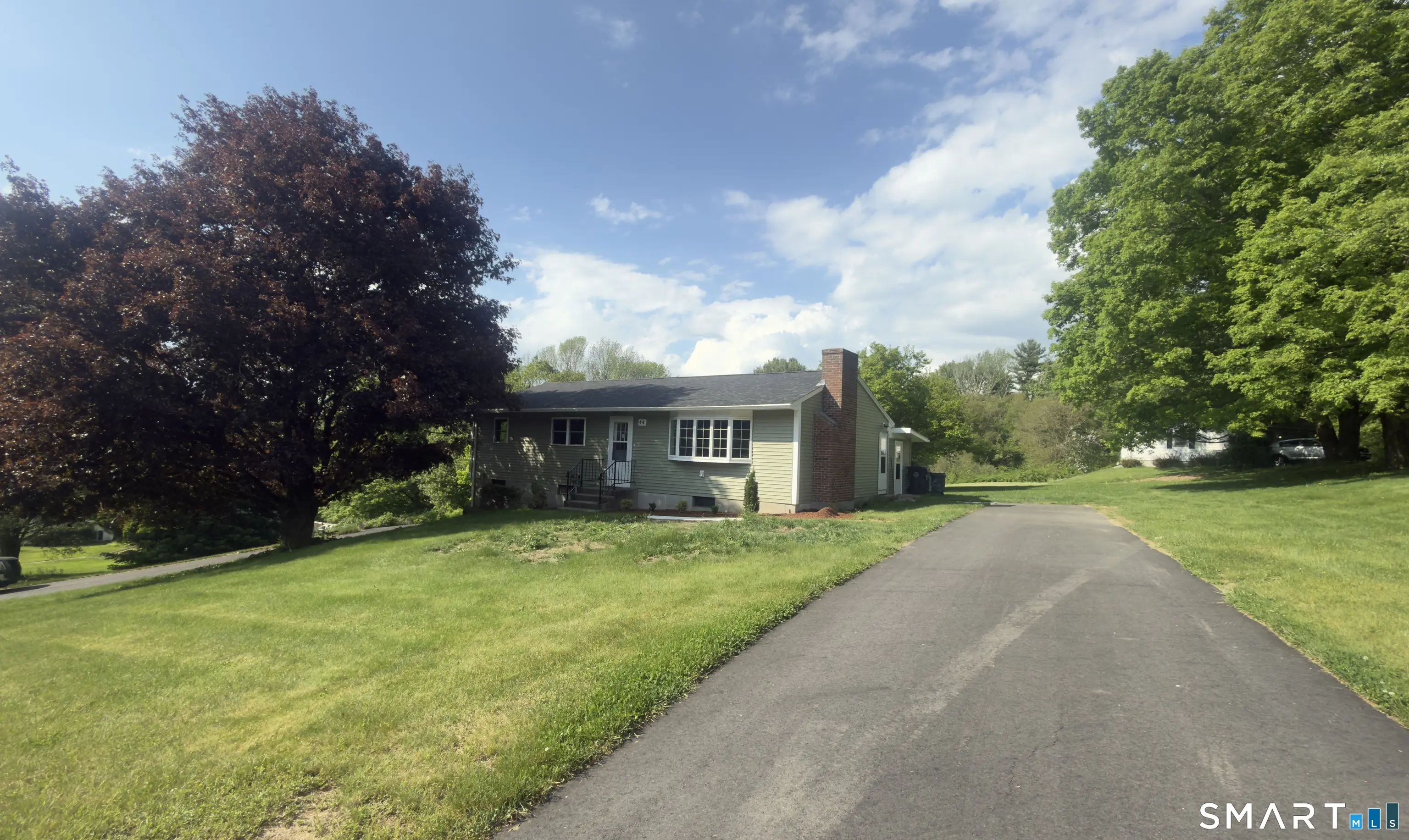 44 Polly Avenue, Killingly