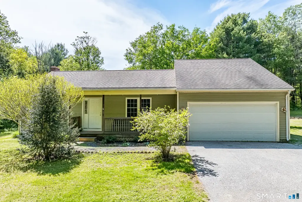 49 Kozey Road, Eastford