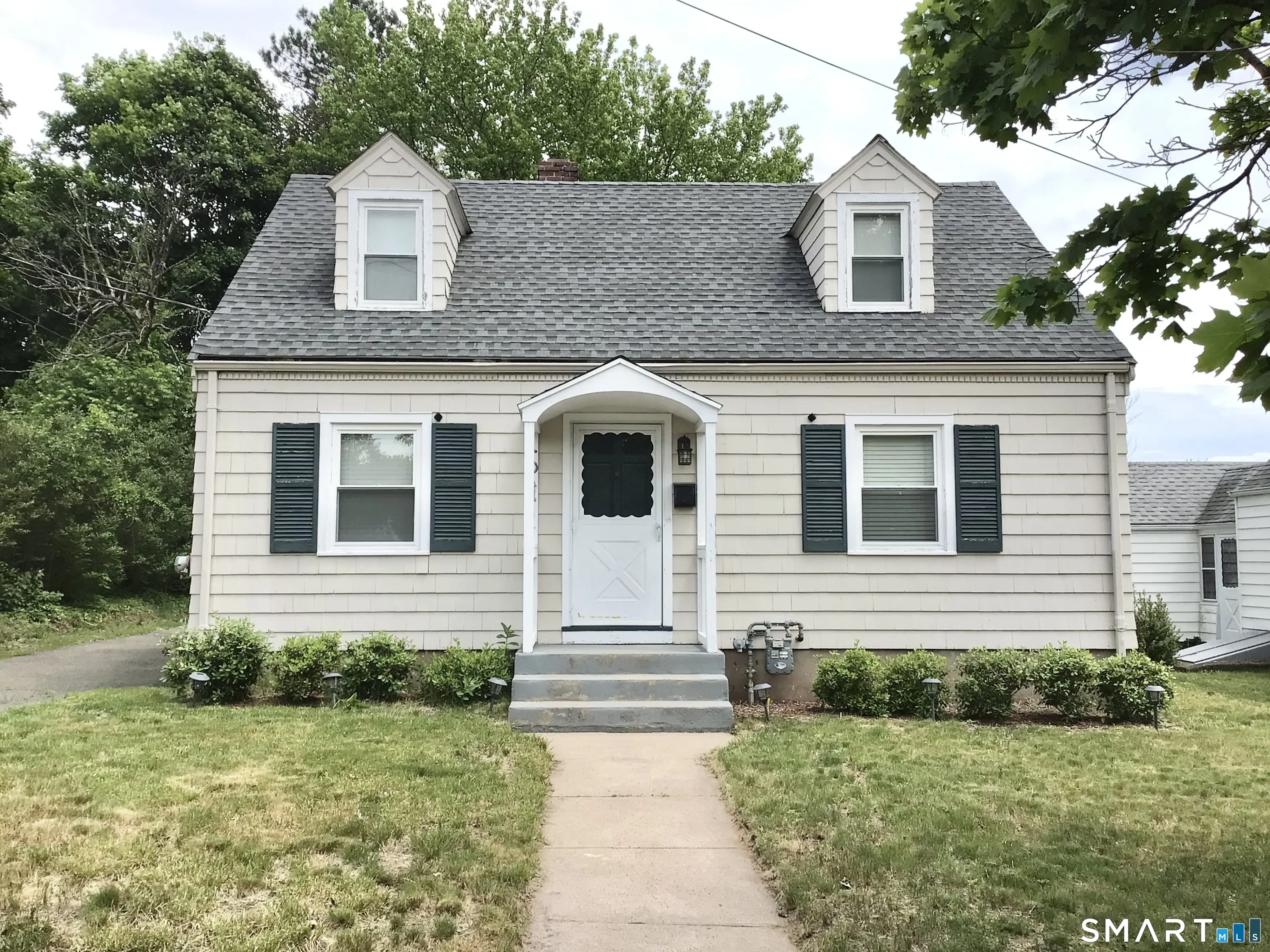 28 Thayer Road, Hamden