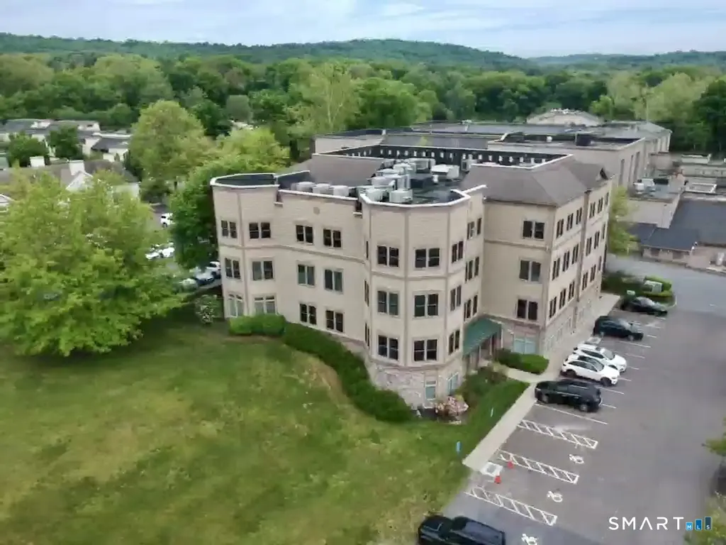 466 Heritage Road 2, Southbury