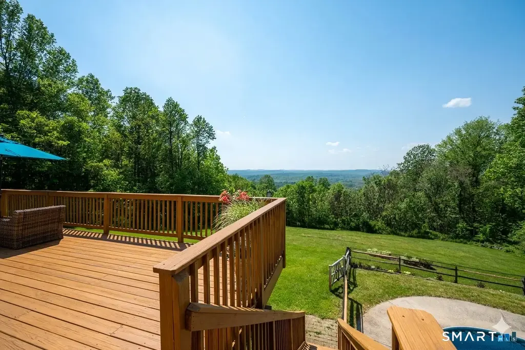 20 Timber Lane, New Milford