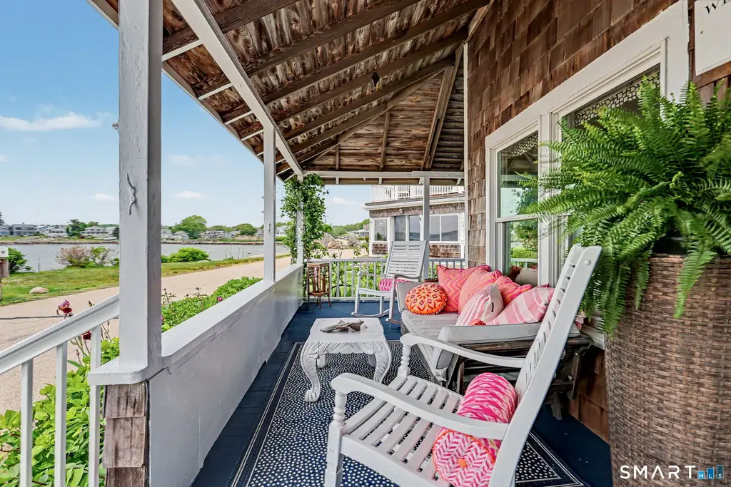 71 Boulder Avenue, Stonington