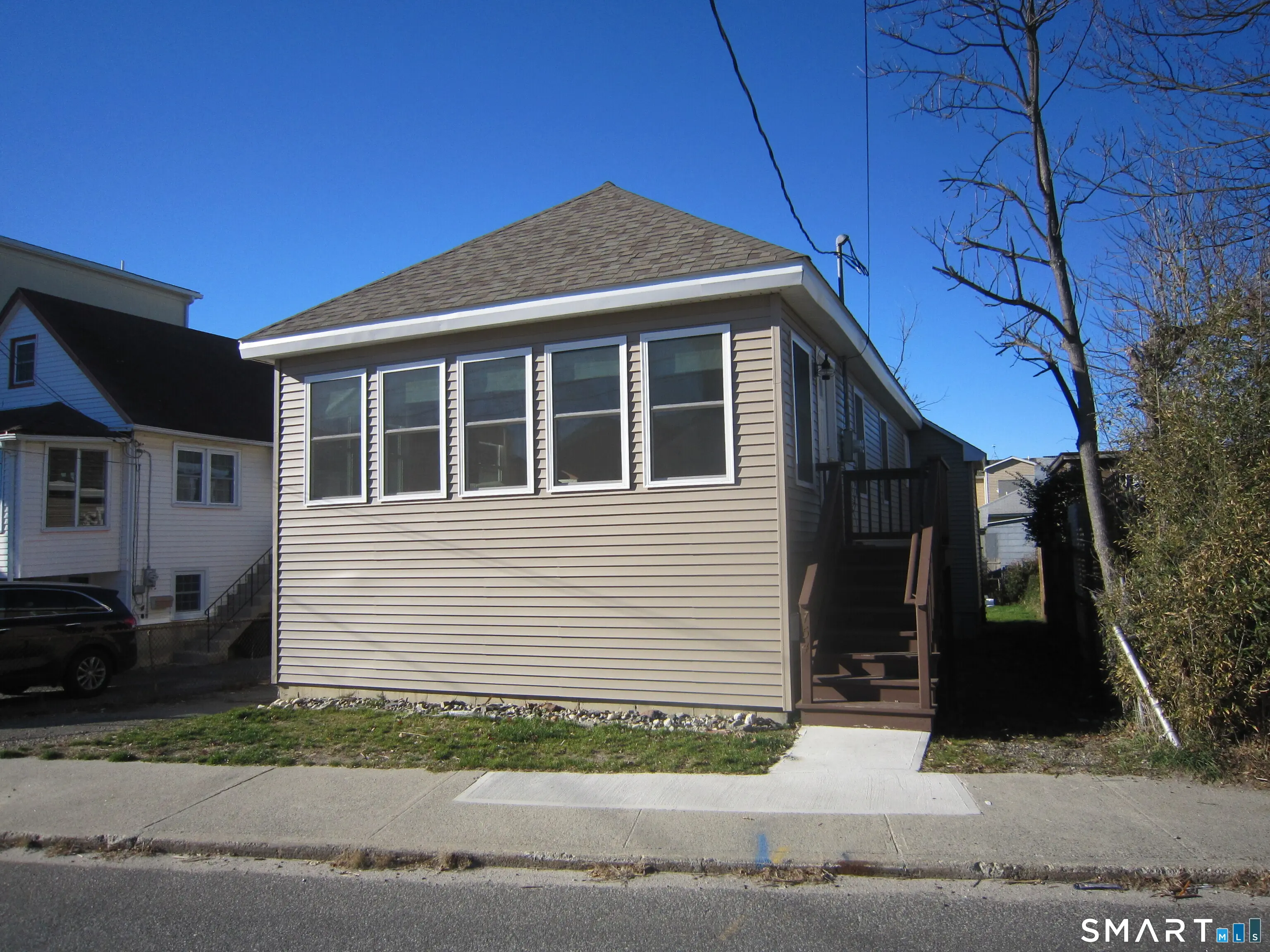 754 East Broadway, Milford