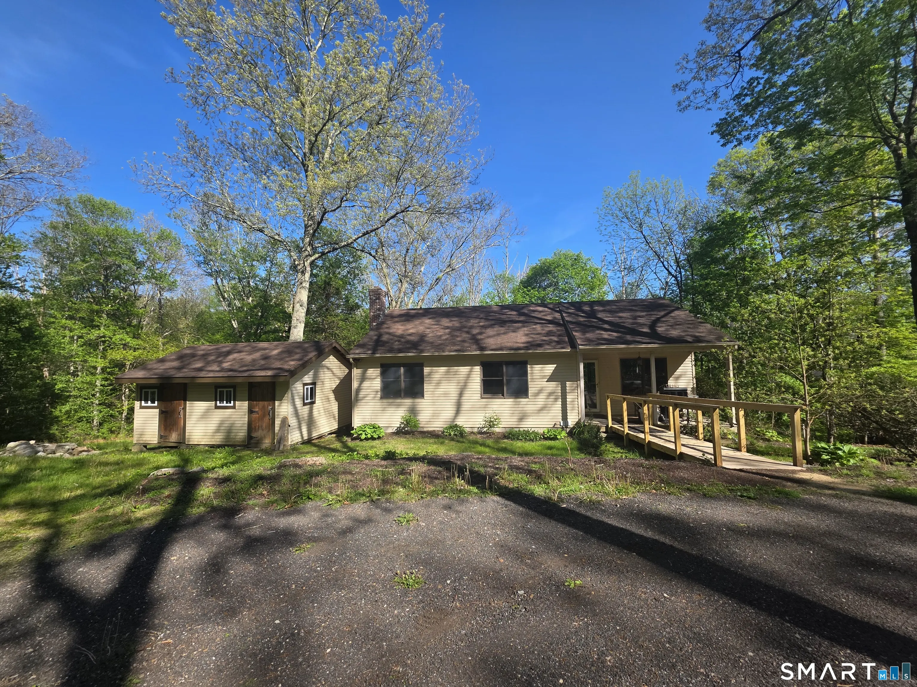 222 Tower Hill Road, Chaplin