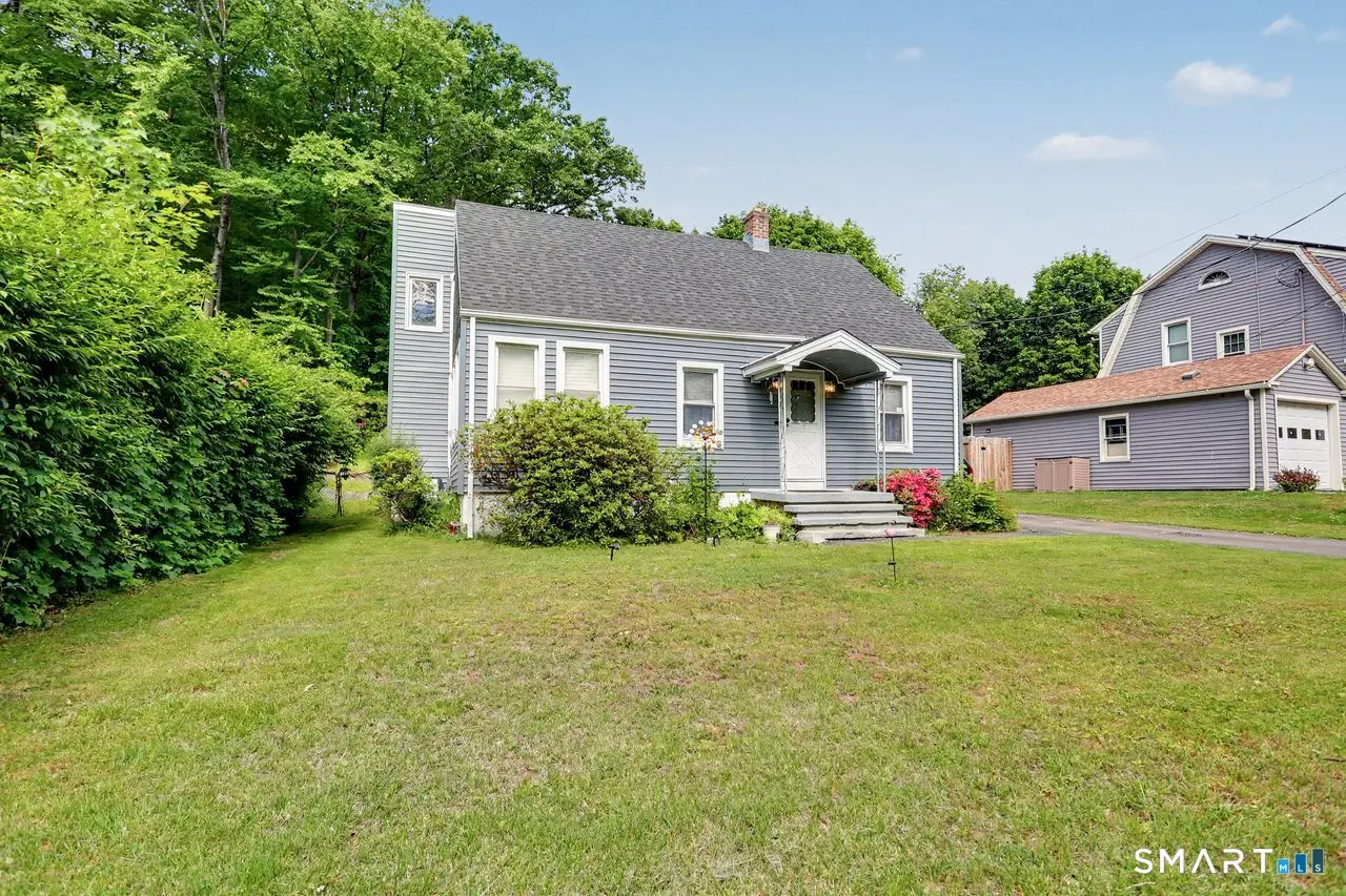 140 Emmett Avenue, Derby