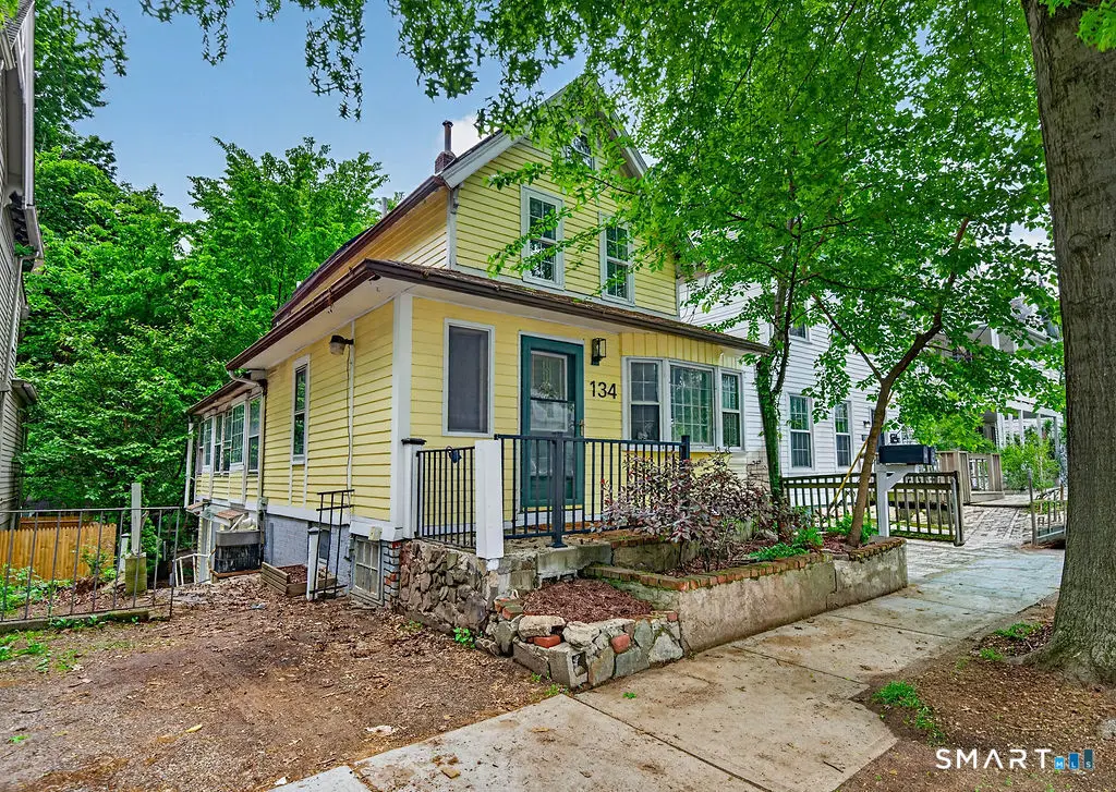 134 Greenwich Avenue, New Haven