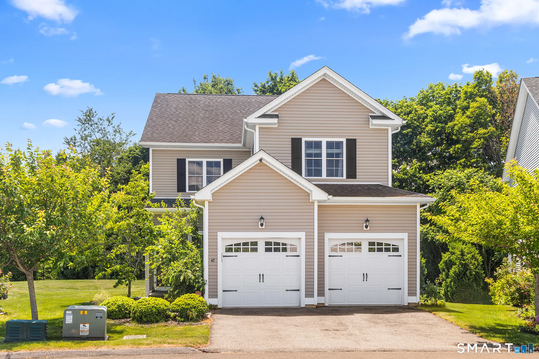 47 Lexington Gardens 47, North Haven