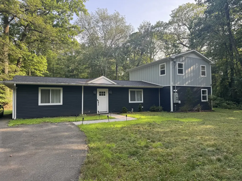 57 Lovers Lane, Monroe