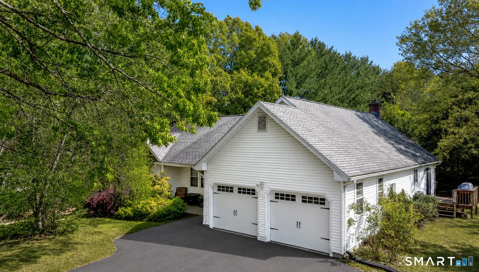 2050 Poquonock Avenue, Windsor