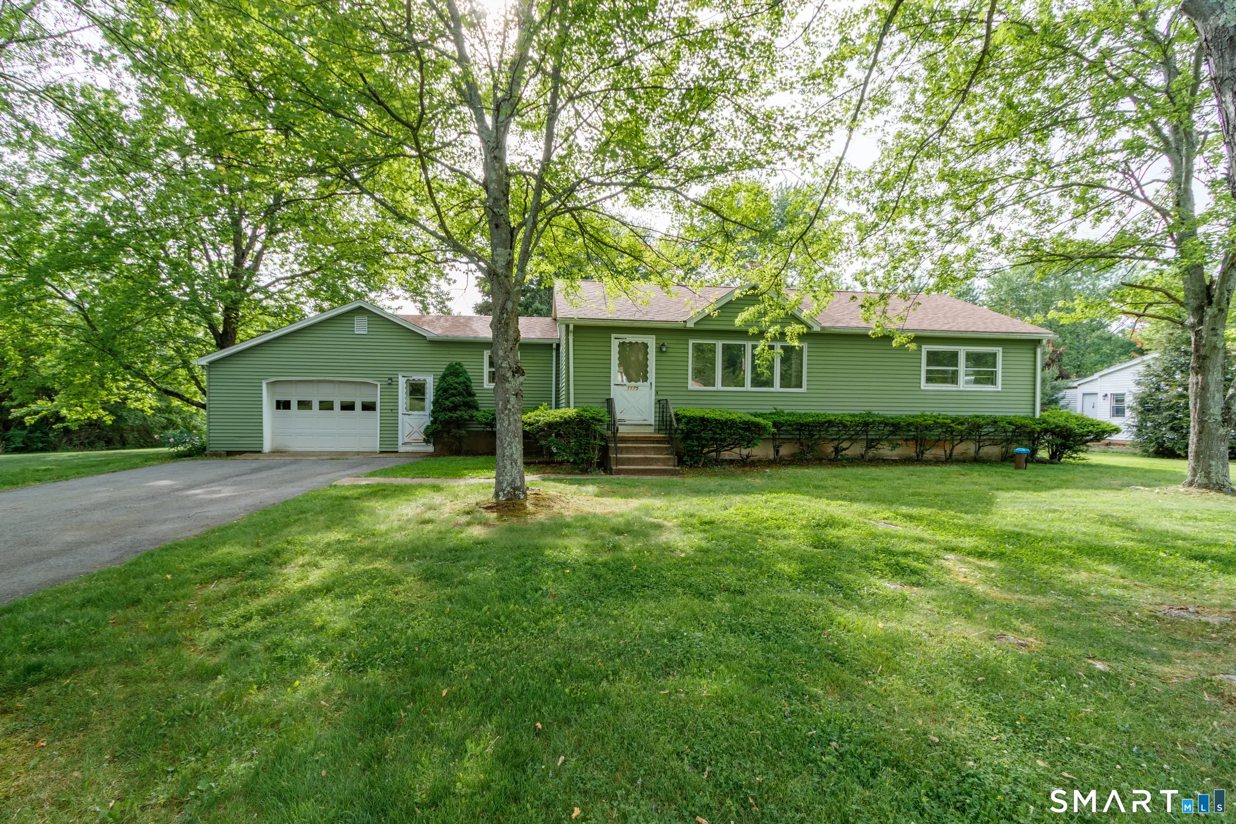 1175 South Curtis Street, Wallingford