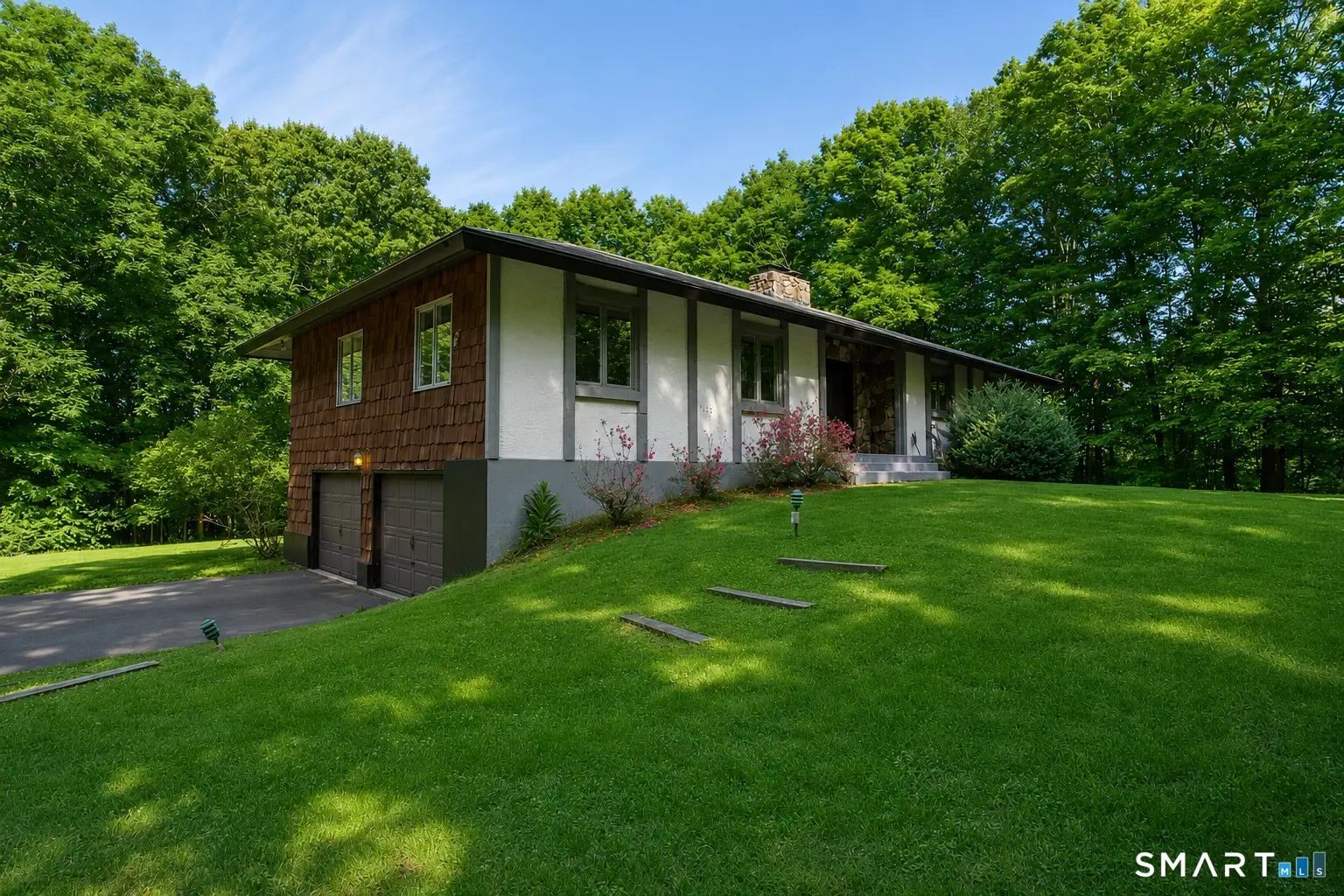 17 Wright Drive, Avon