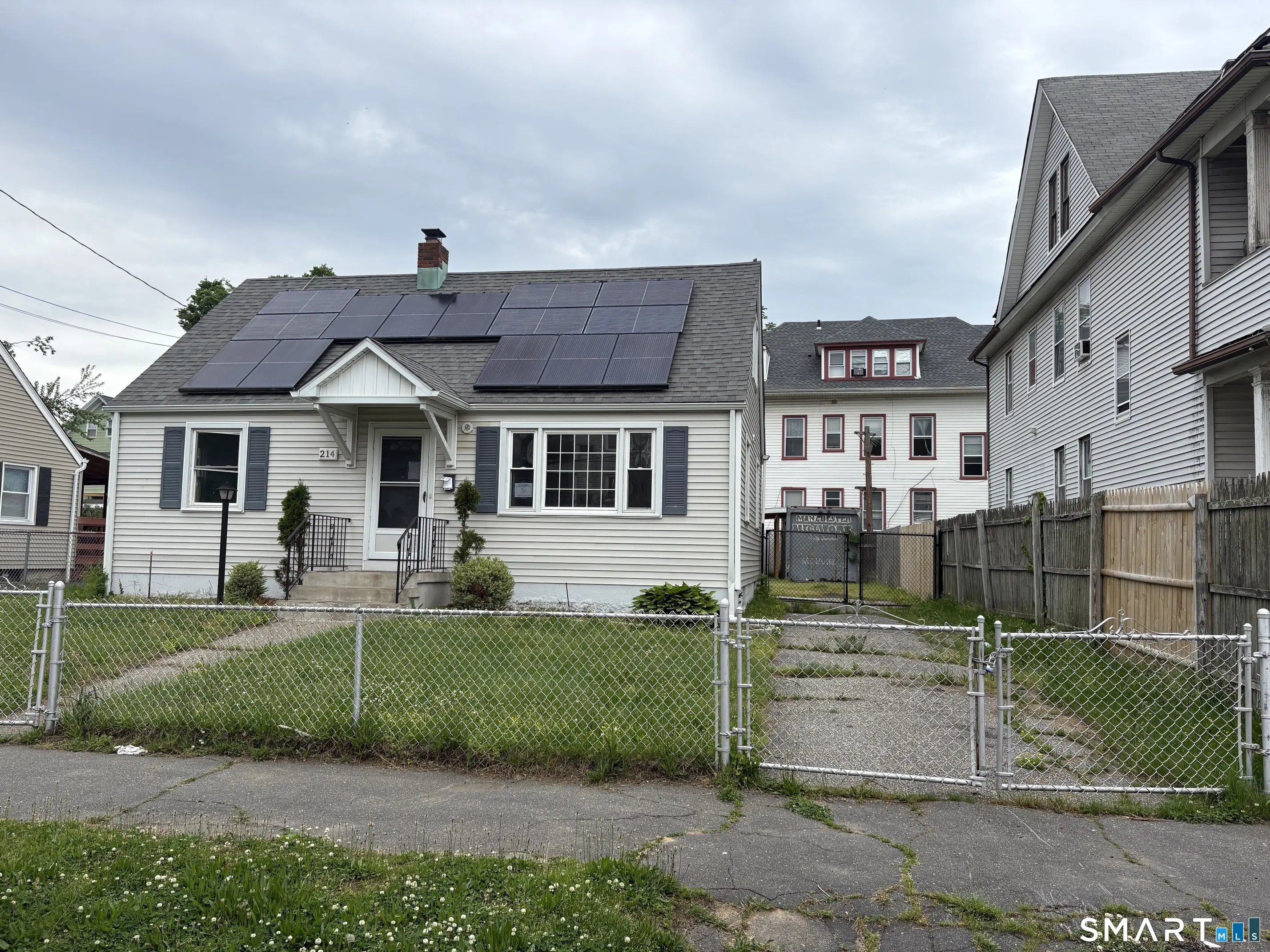 214 Iranistan Avenue, Bridgeport