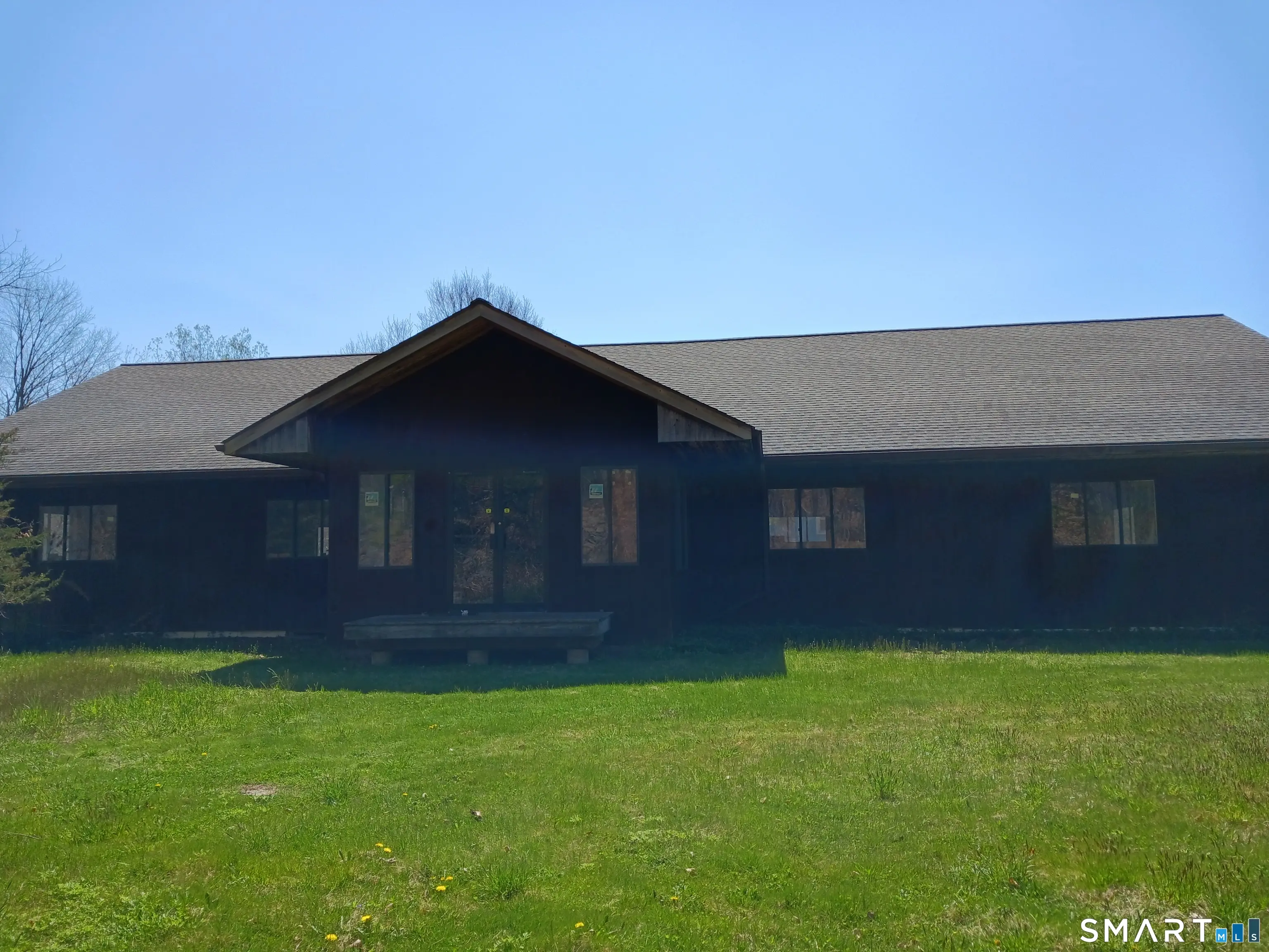 222 Pines Bridge Road, Beacon Falls