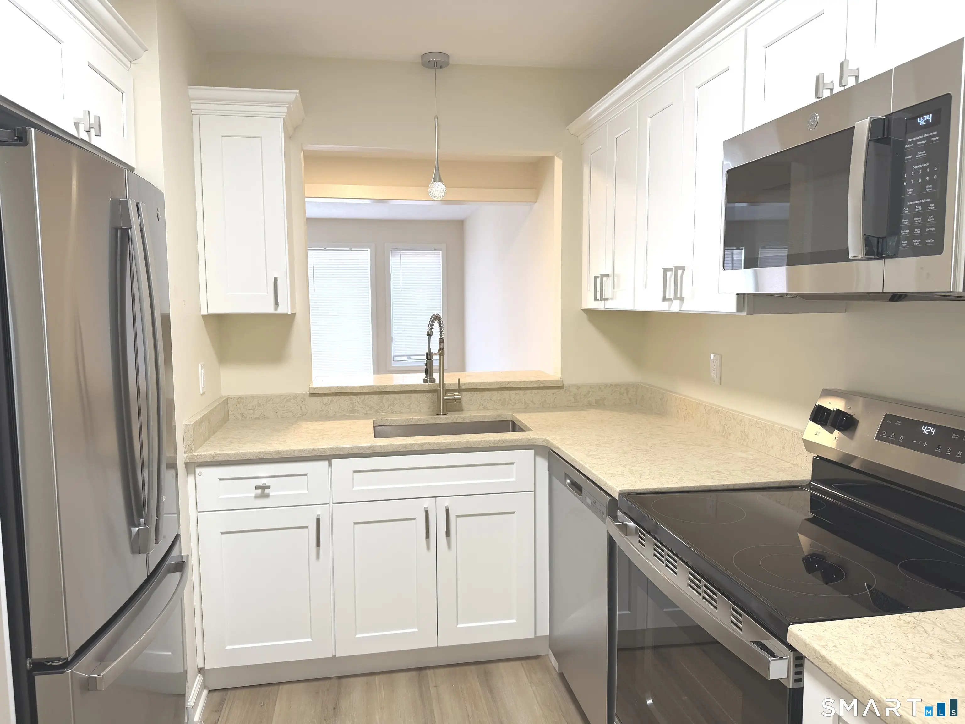 61 Far View Commons 61, Southbury