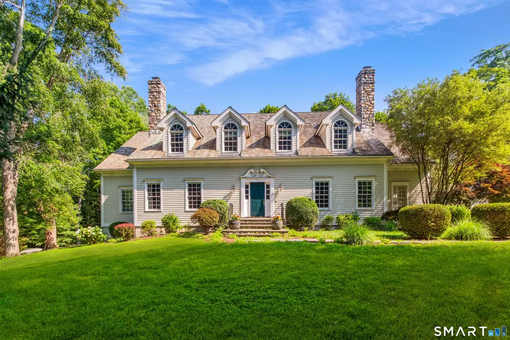 7 Old Hyde Road, Weston