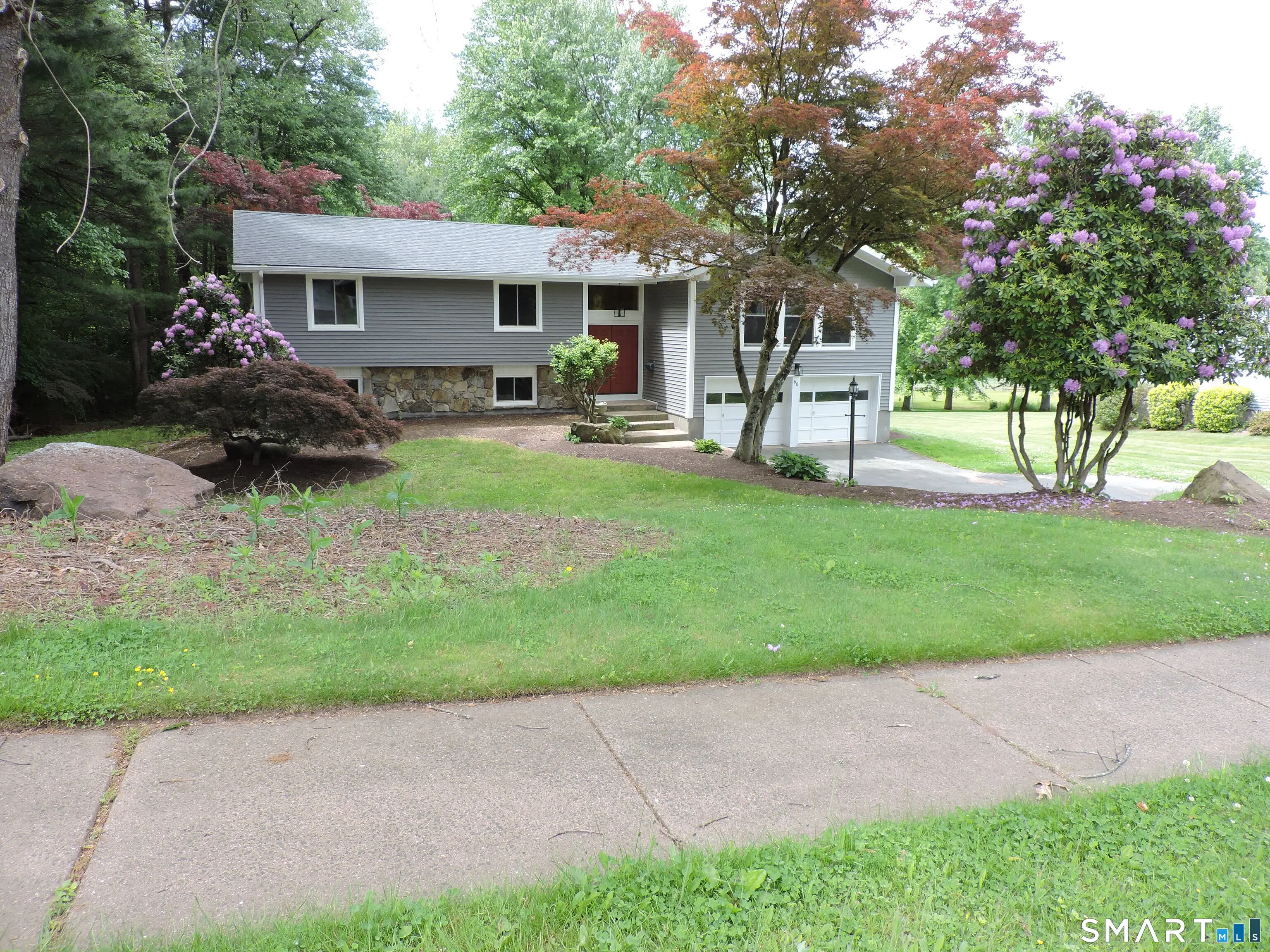 60 Mohegan Trail, South Windsor