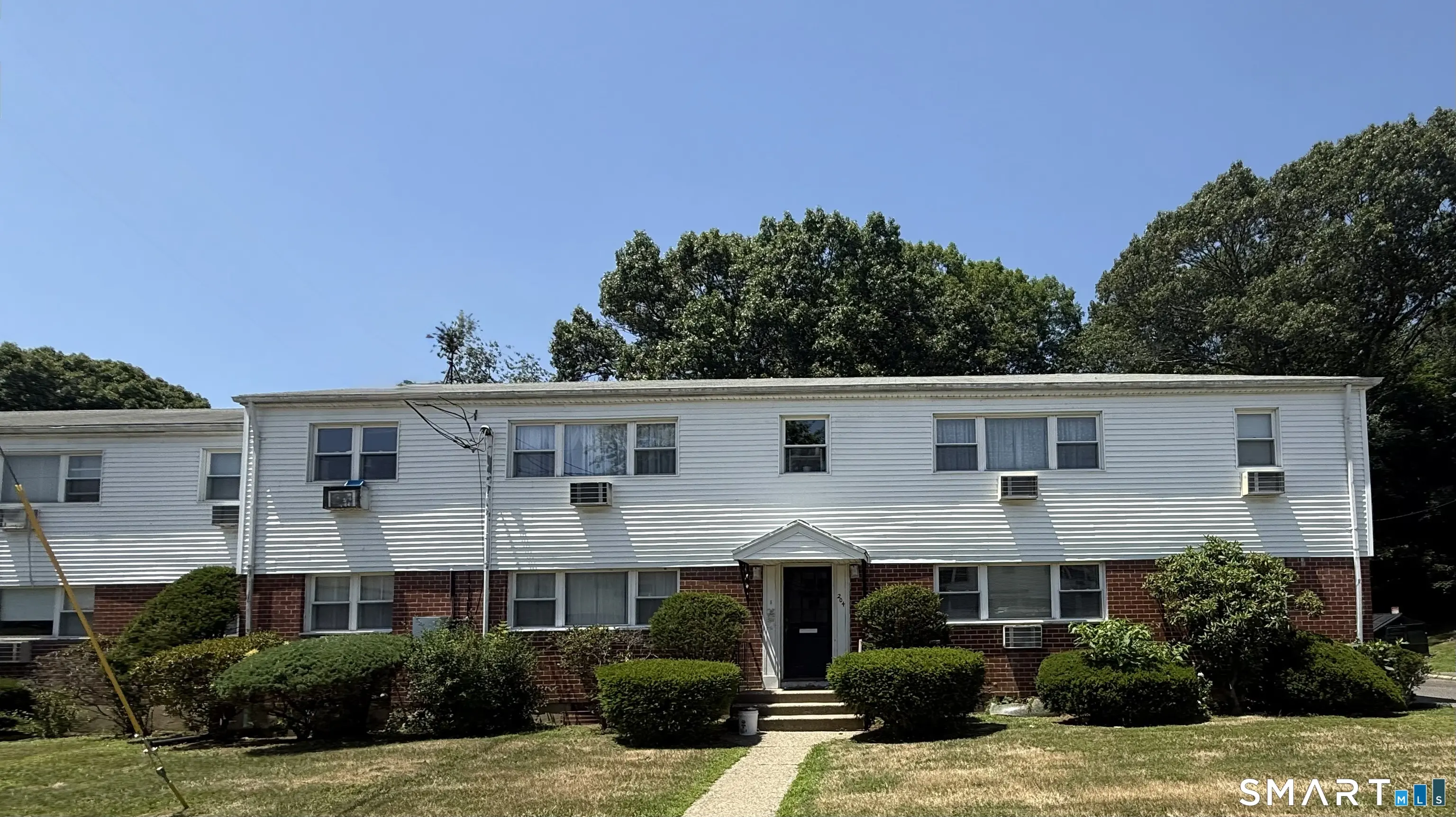 204 Cherry Hill Drive 1b, Bridgeport