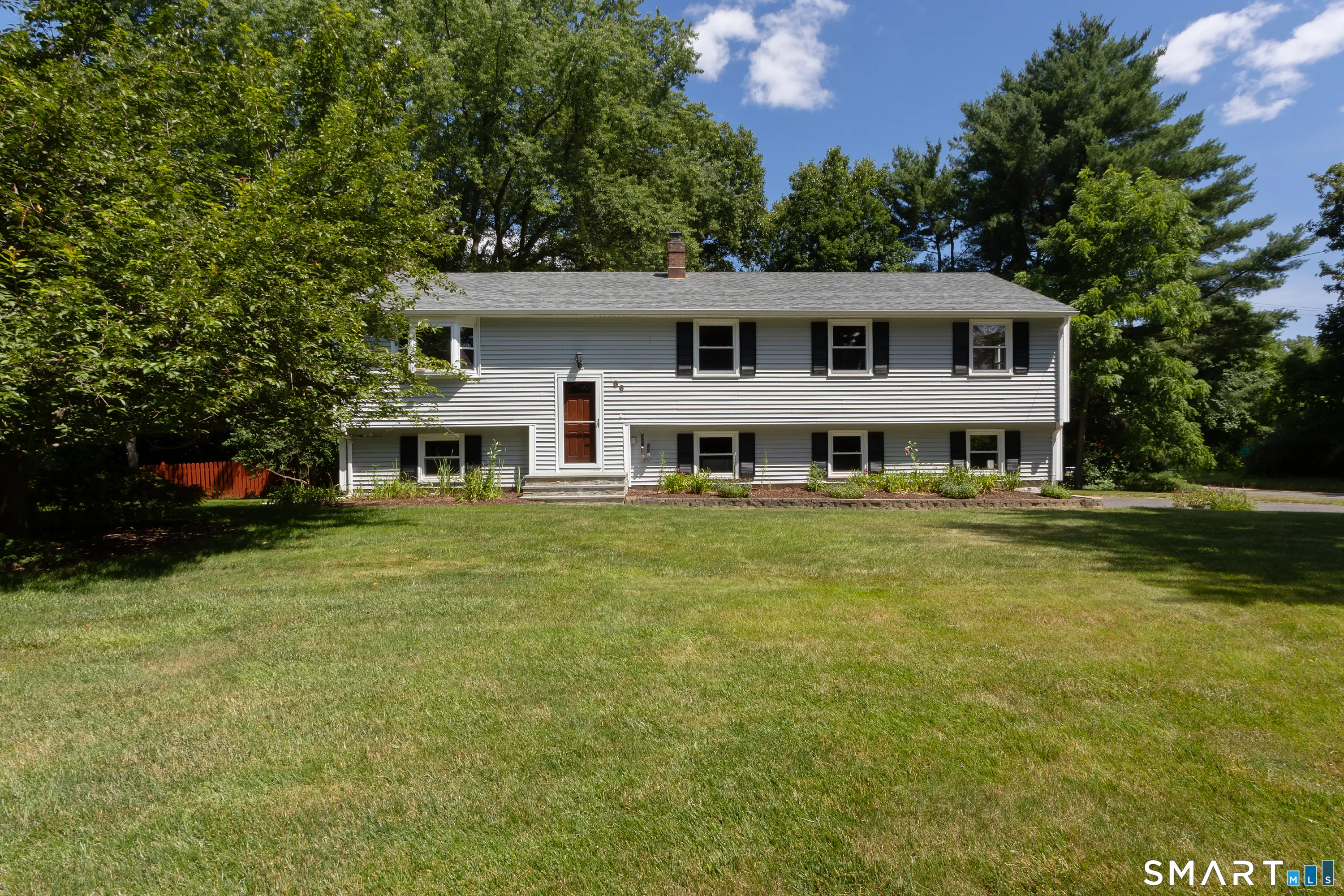 86 Simsbury Manor Drive, Simsbury