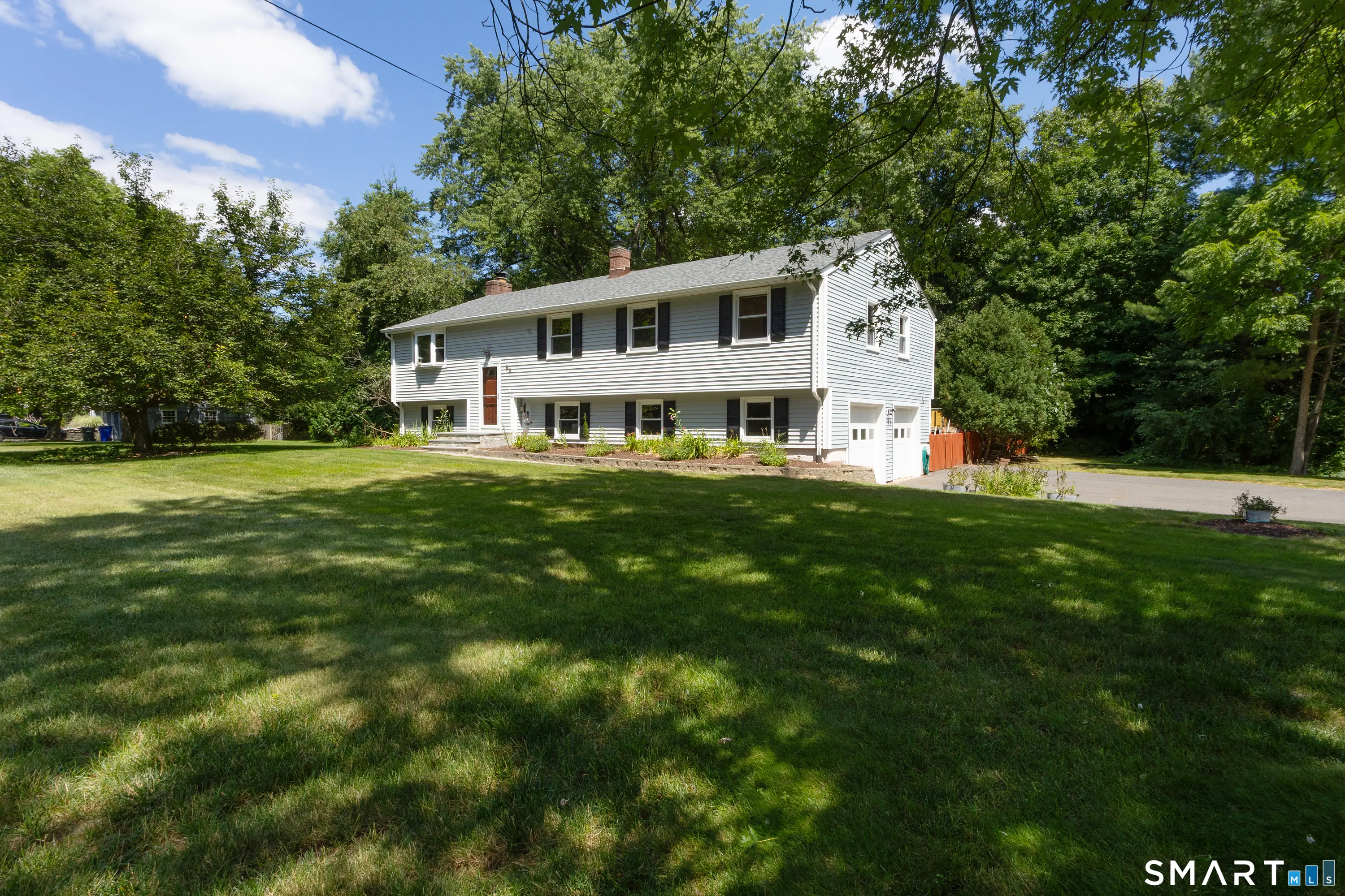 86 Simsbury Manor Drive, Simsbury