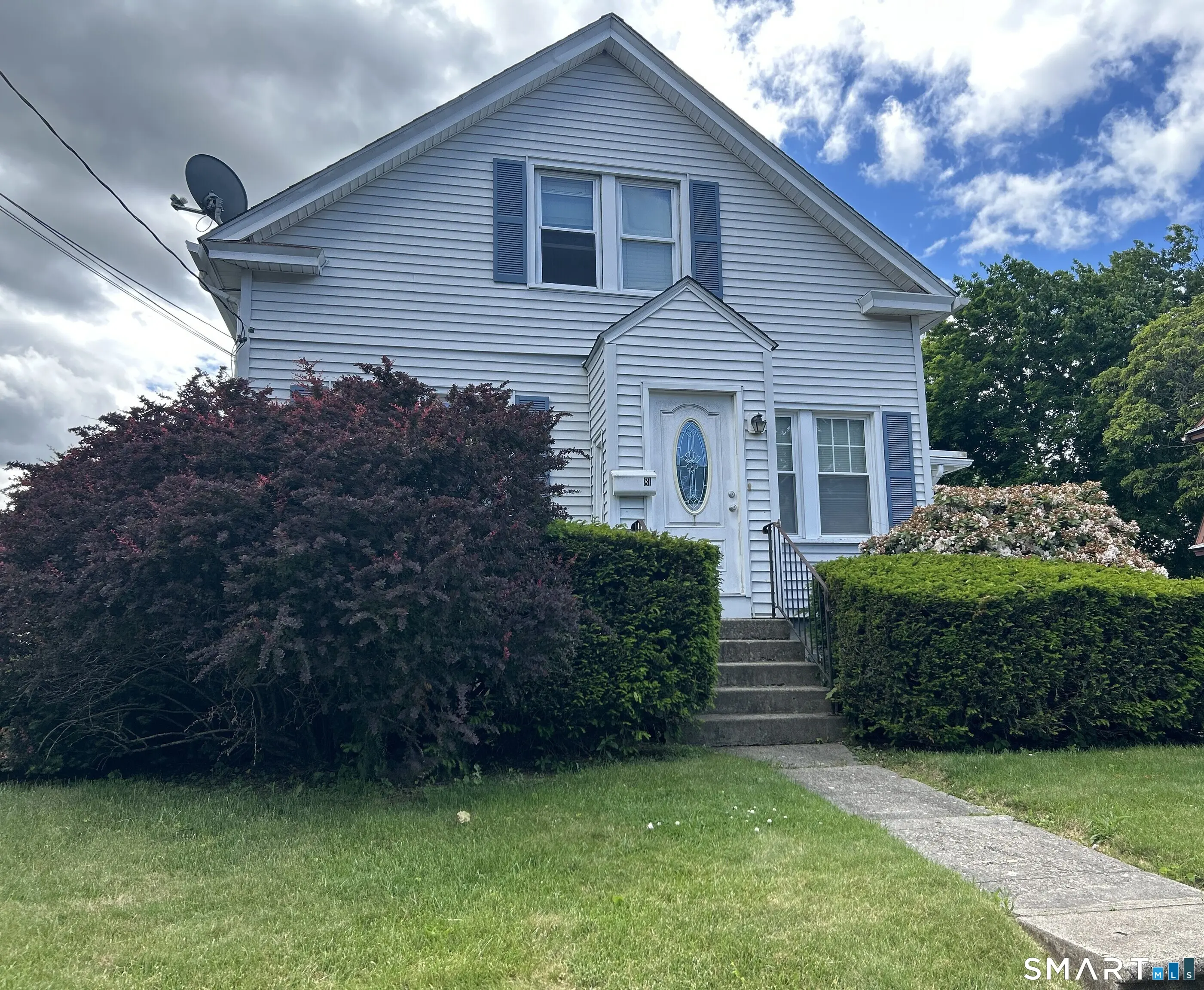 81 Robert Street, Waterbury