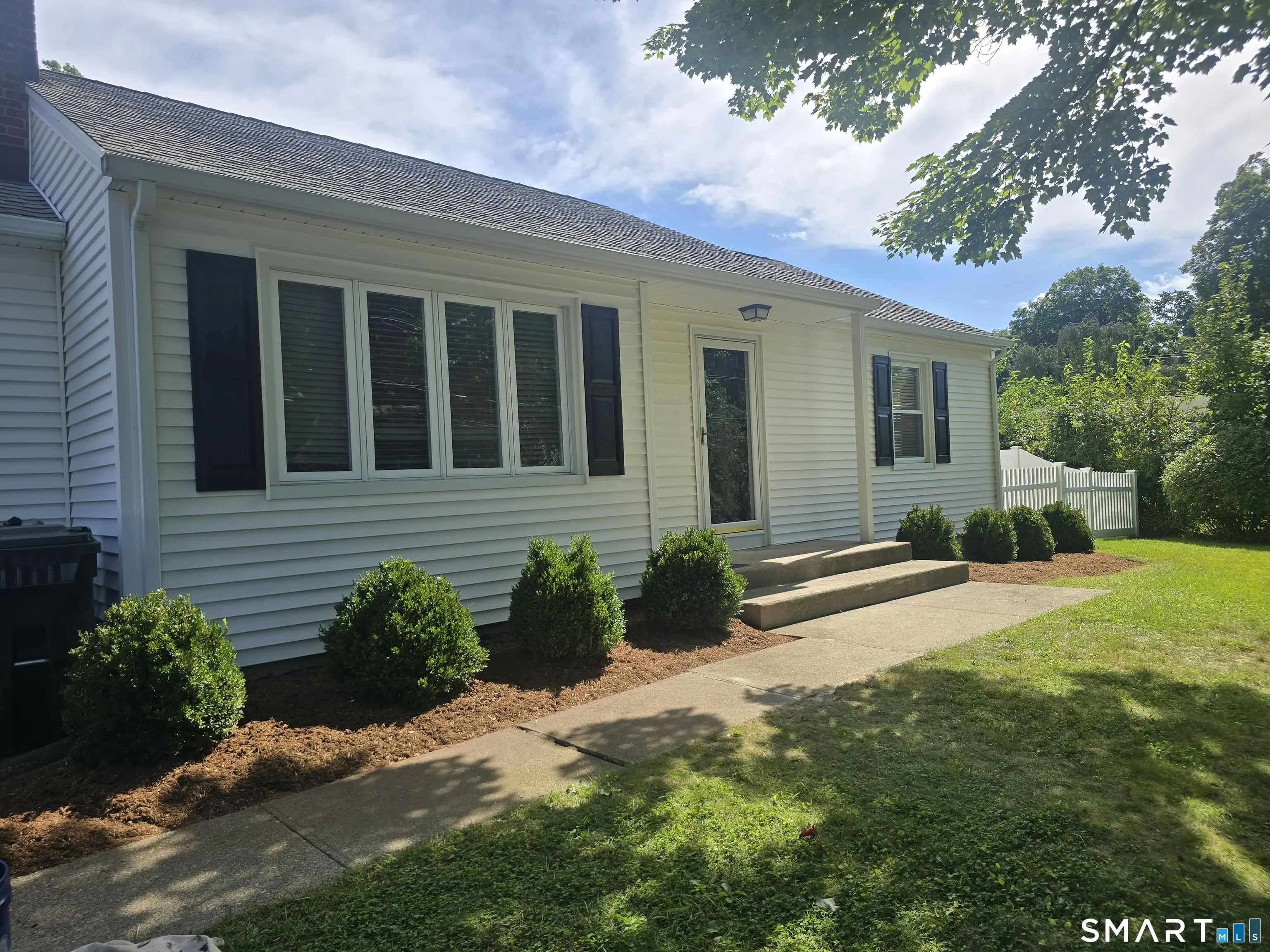 1 Albers Road, Danbury