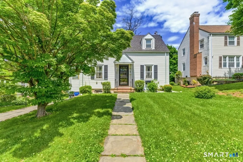 98 Woodmere Road, West Hartford