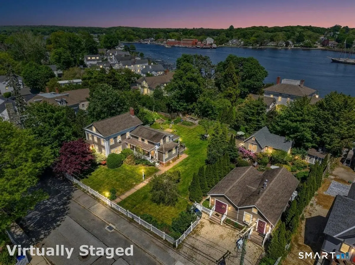 26 Pearl Street, Groton