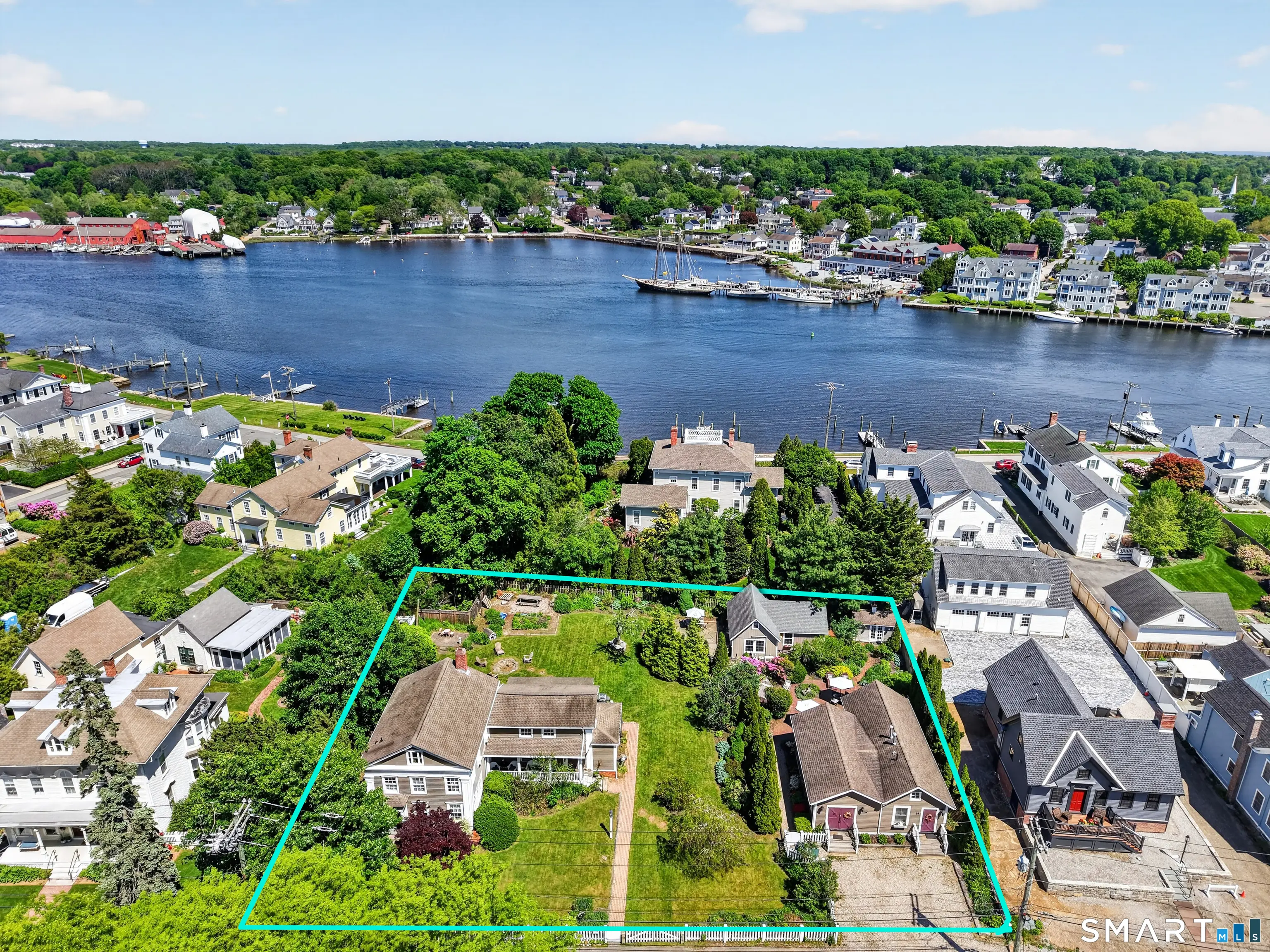 26 Pearl Street, Groton