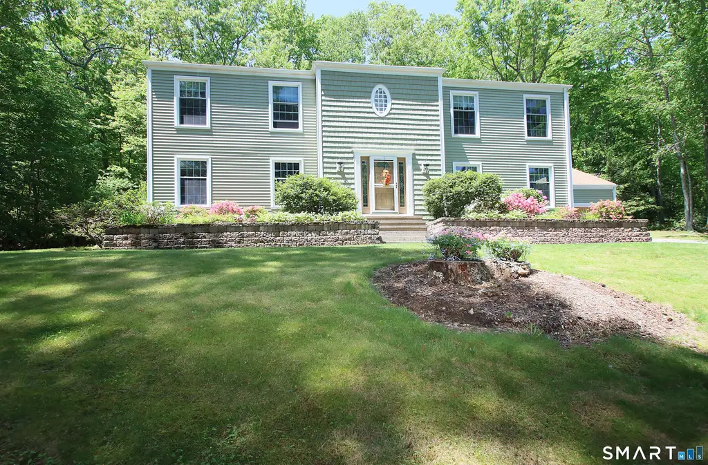 19 Legendary Road, East Lyme