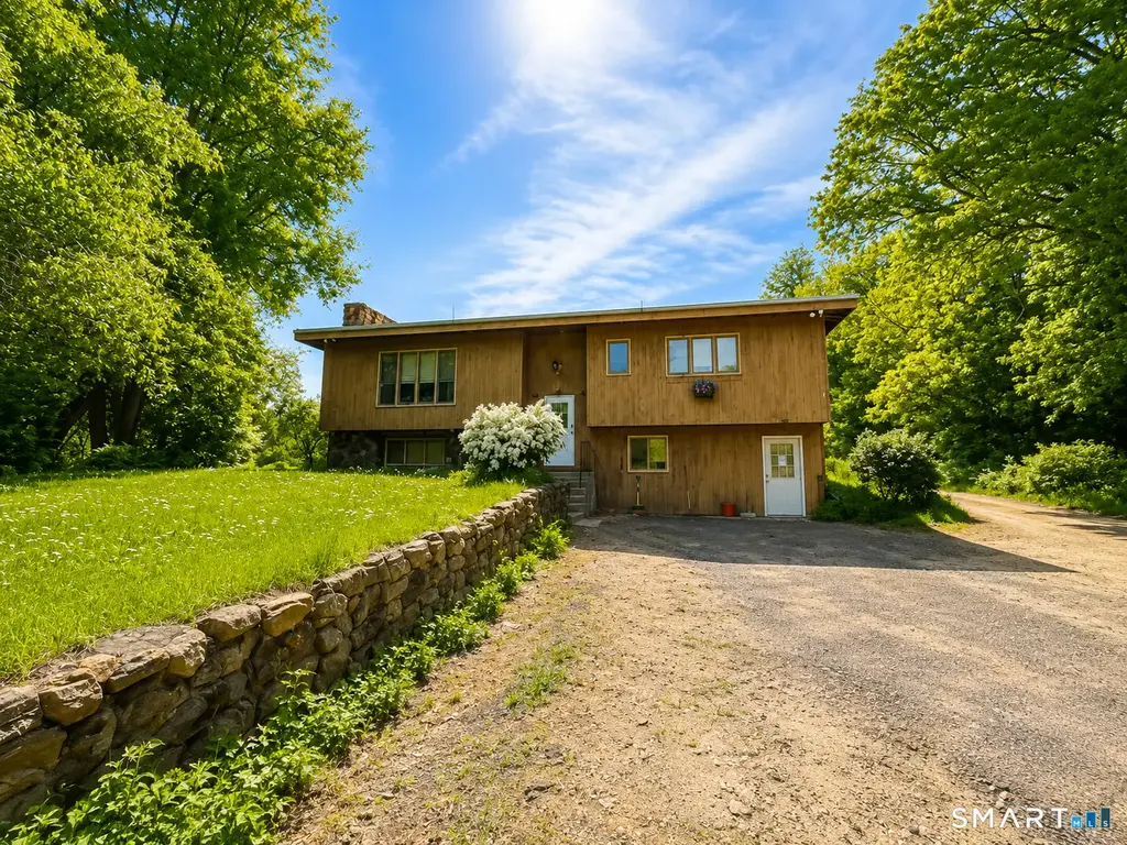 211 Leonard Road, Stafford